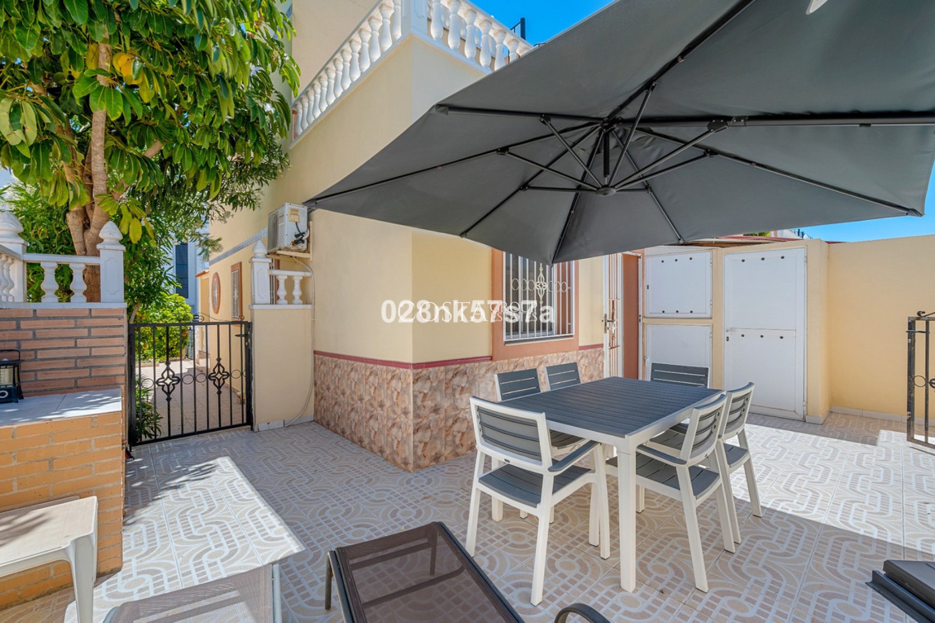 Resale - House -
Orihuela - La Zenia