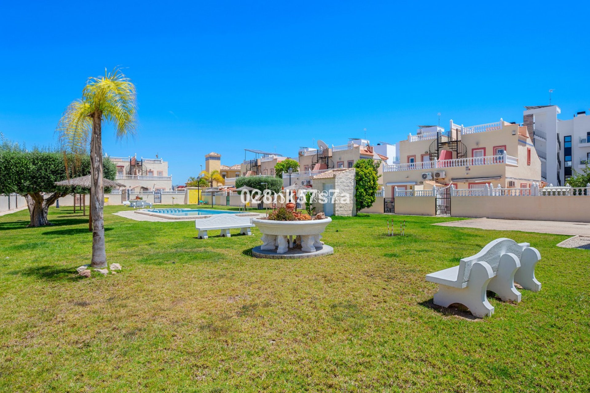 Resale - House -
Orihuela - La Zenia