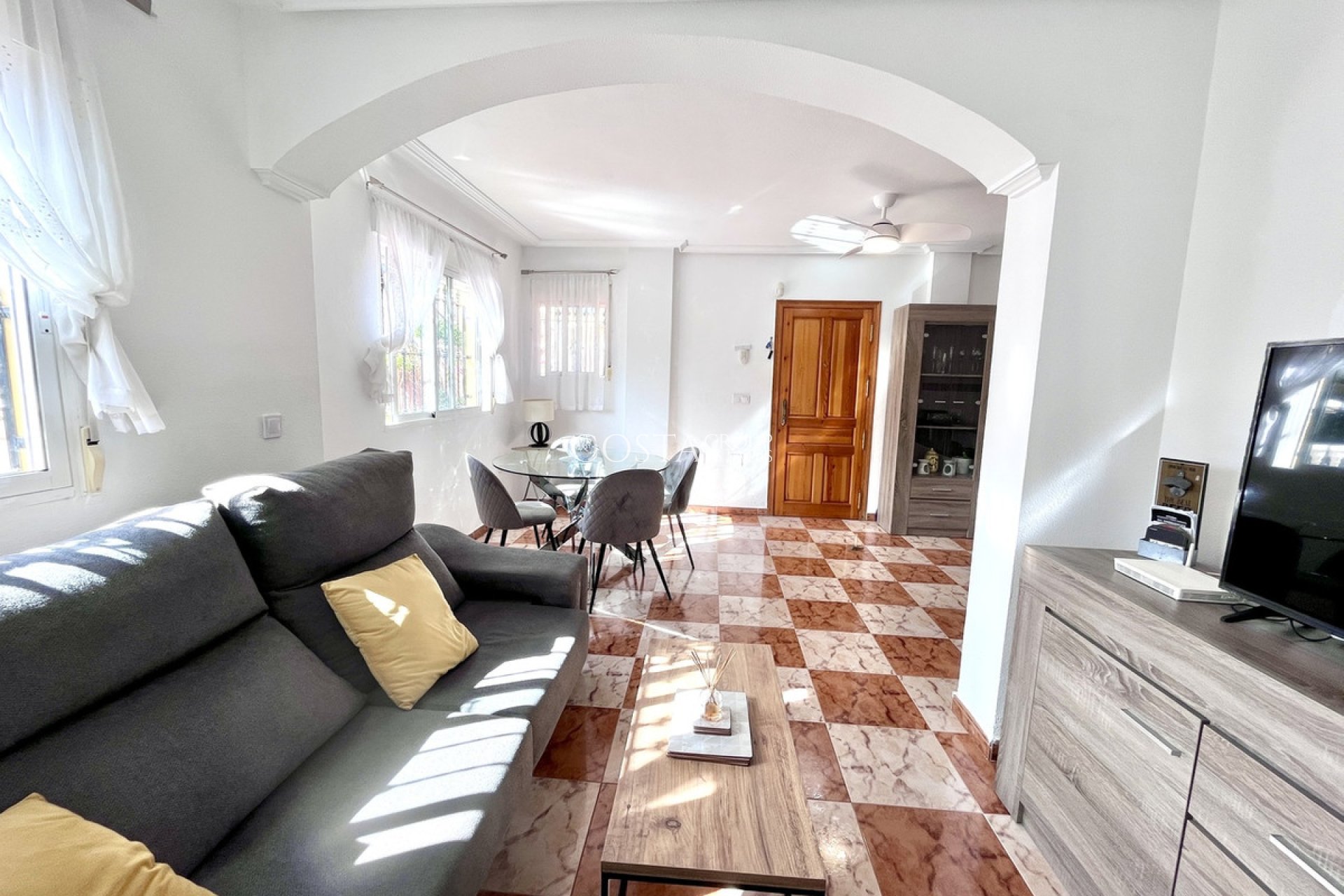 Resale - House -
Orihuela - La Zenia