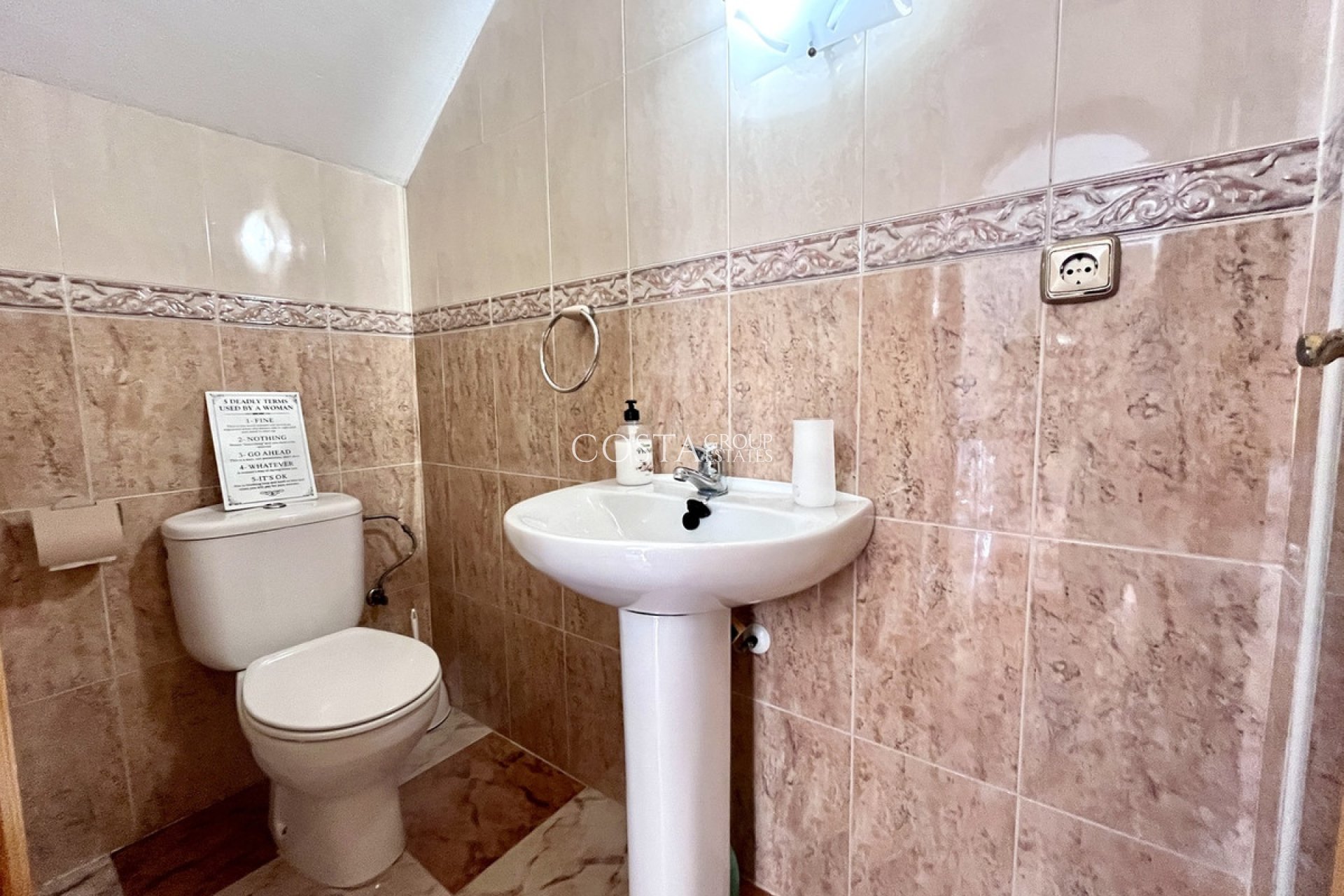 Resale - House -
Orihuela - La Zenia