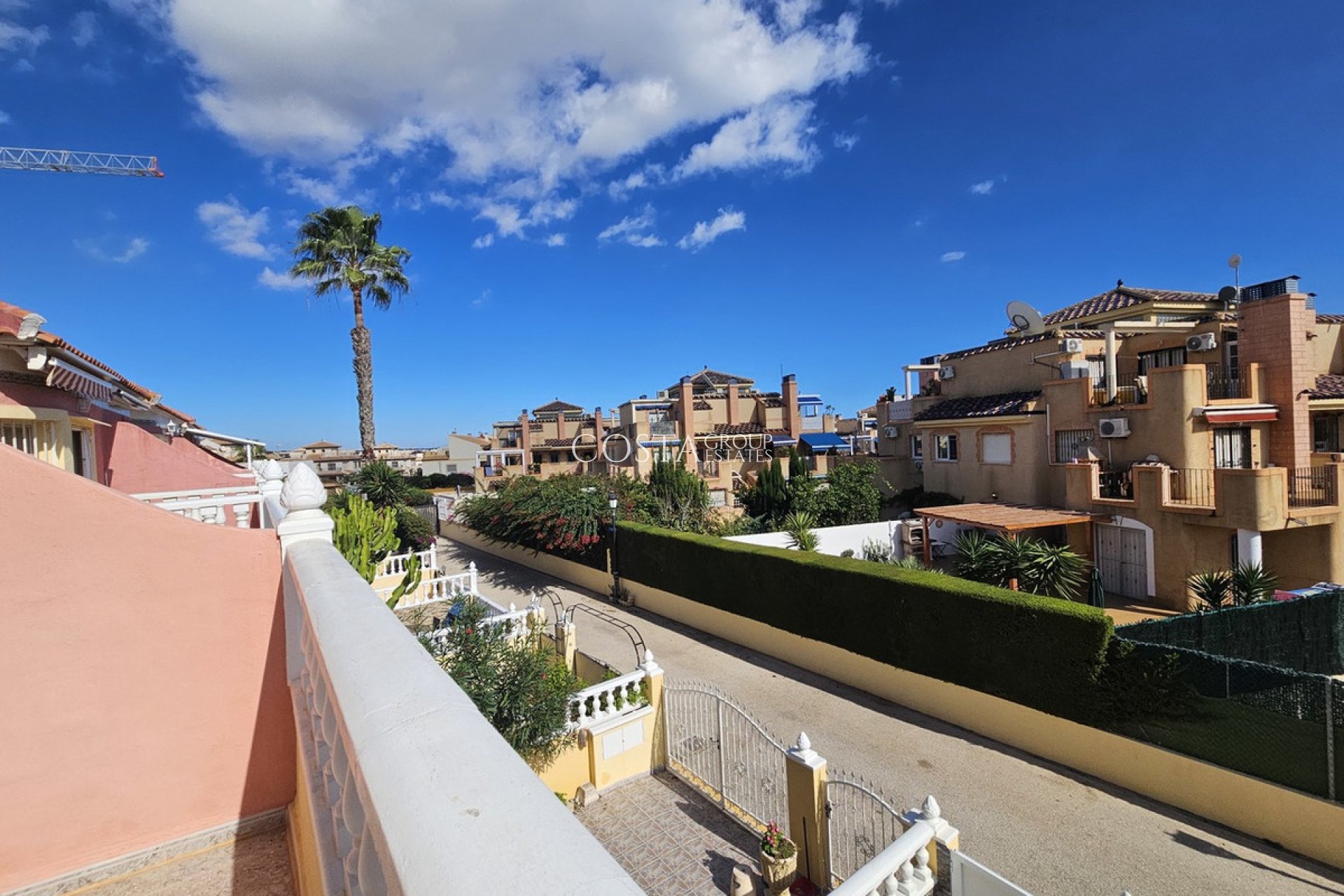 Resale - House -
Orihuela - La Zenia