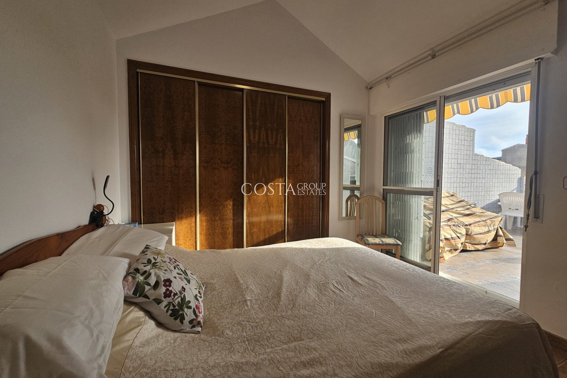 Resale - House -
Orihuela - La Zenia