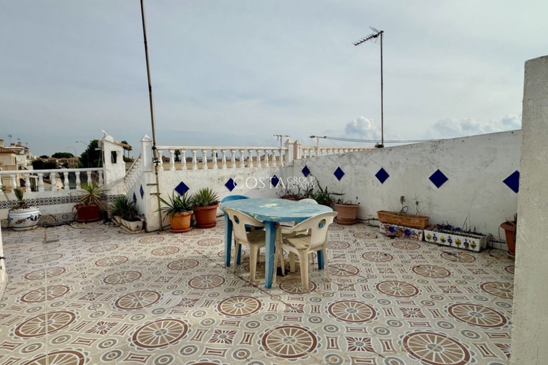 Resale - House -
Orihuela - Los Altos