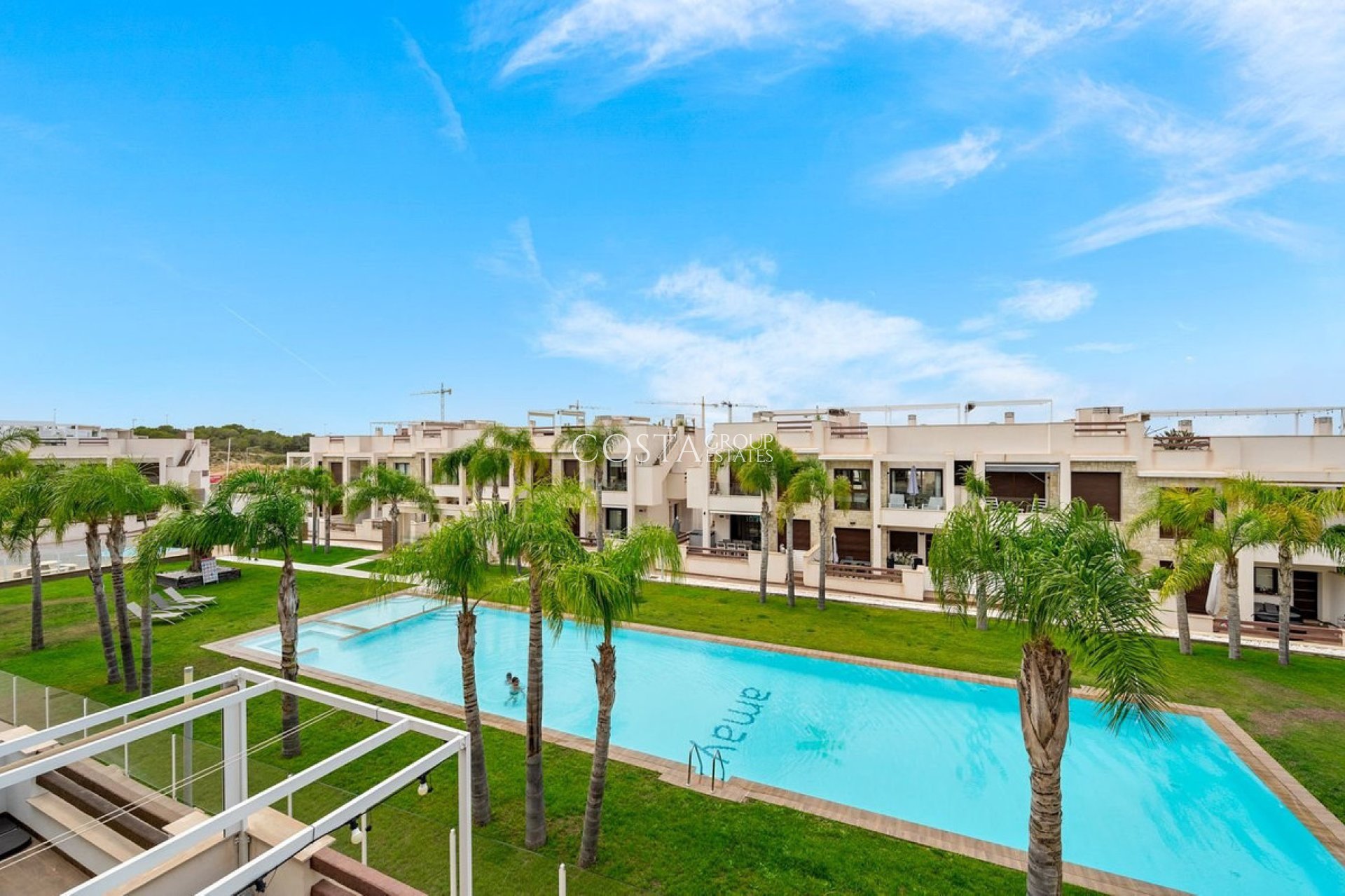 Resale - House -
Orihuela - Los Balcones