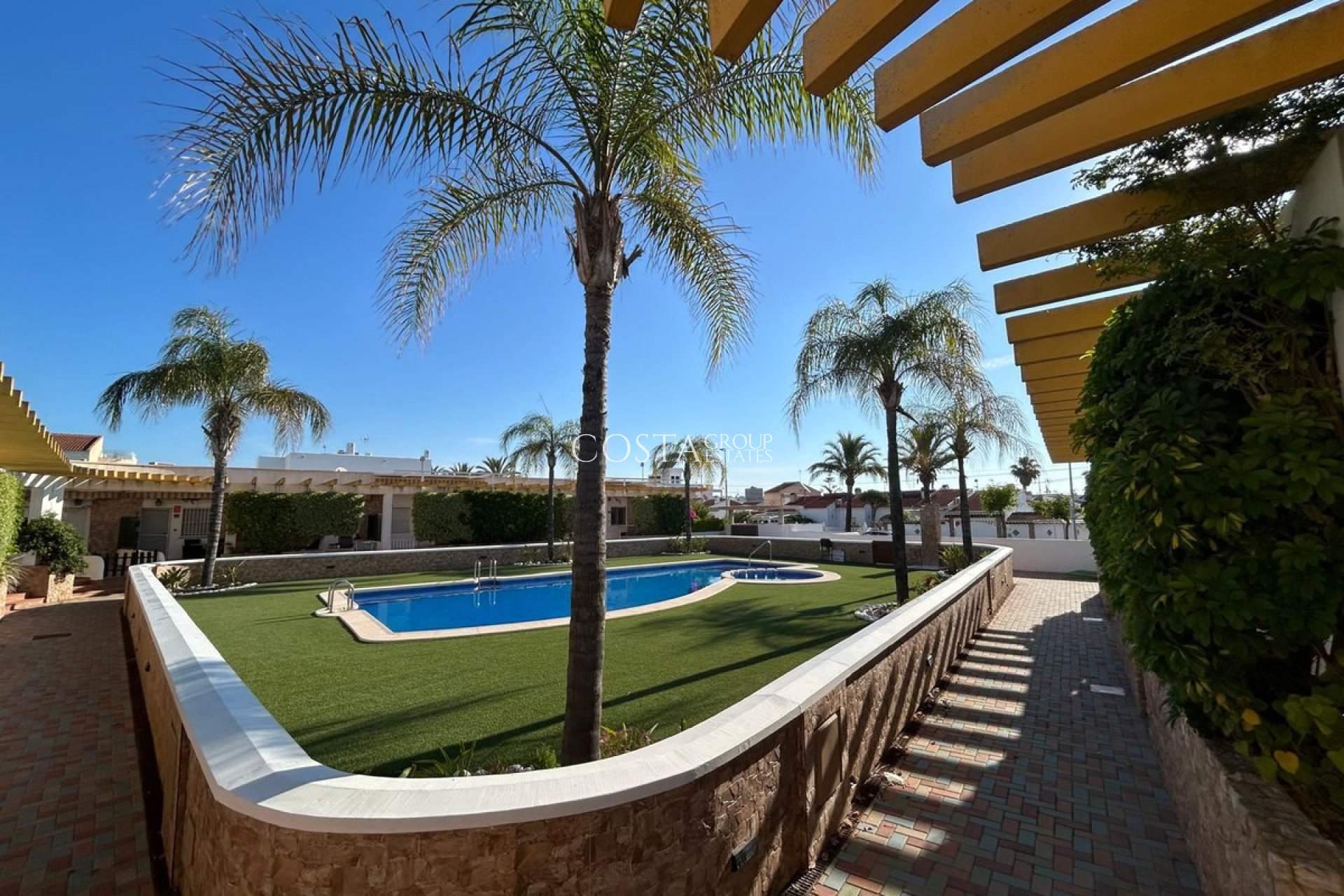 Resale - House -
Orihuela - Mil Palmeras