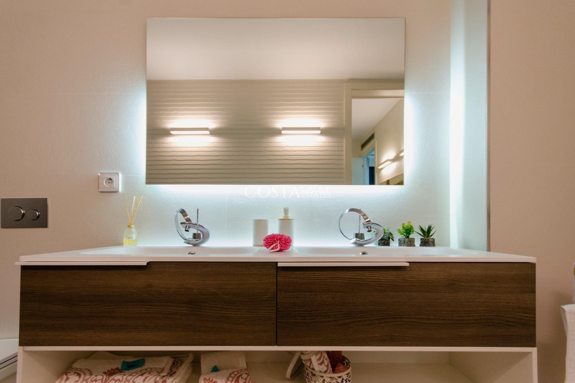 Resale - House -
Orihuela - Orihuela Costa