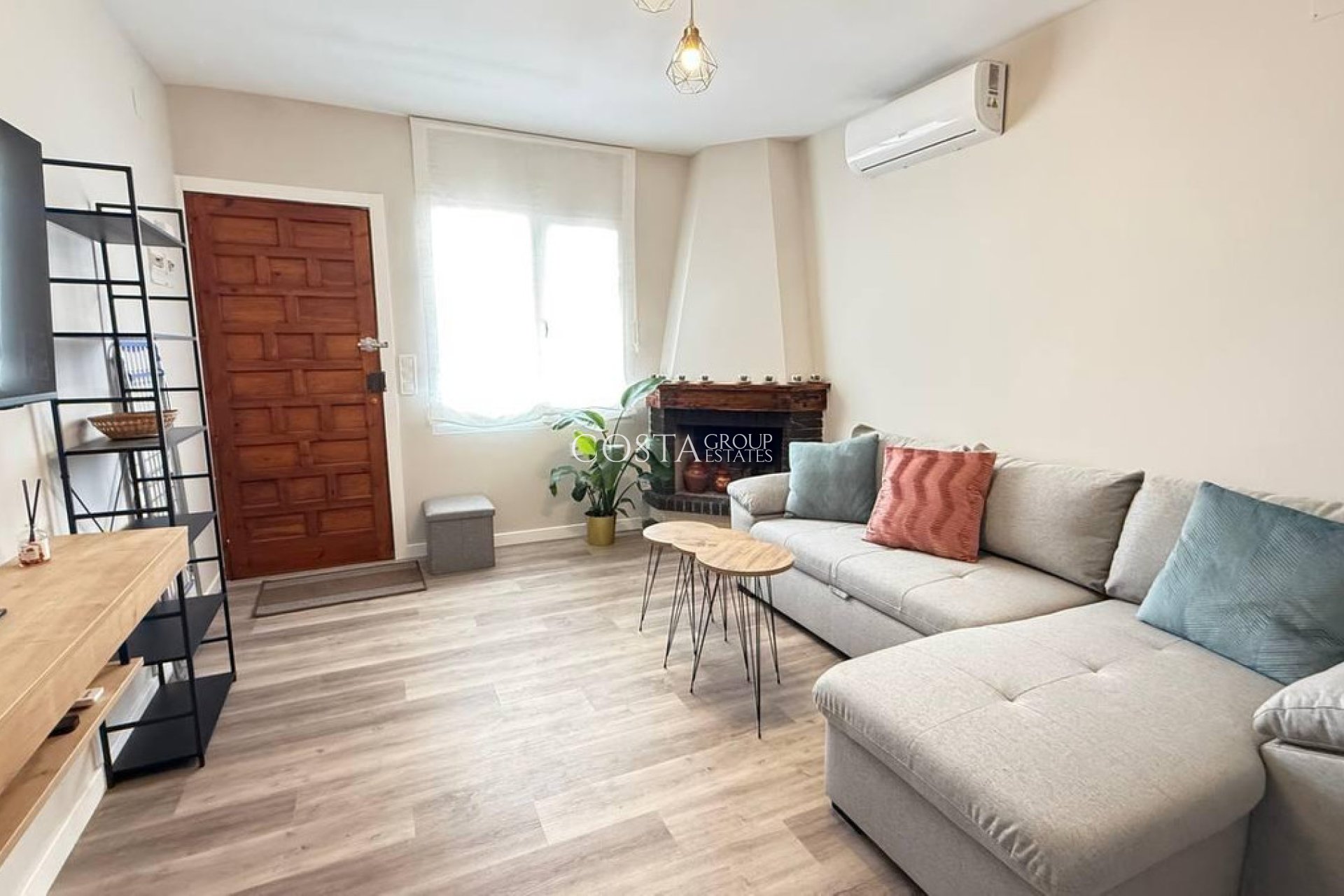 Resale - House -
Orihuela - Orihuela Costa