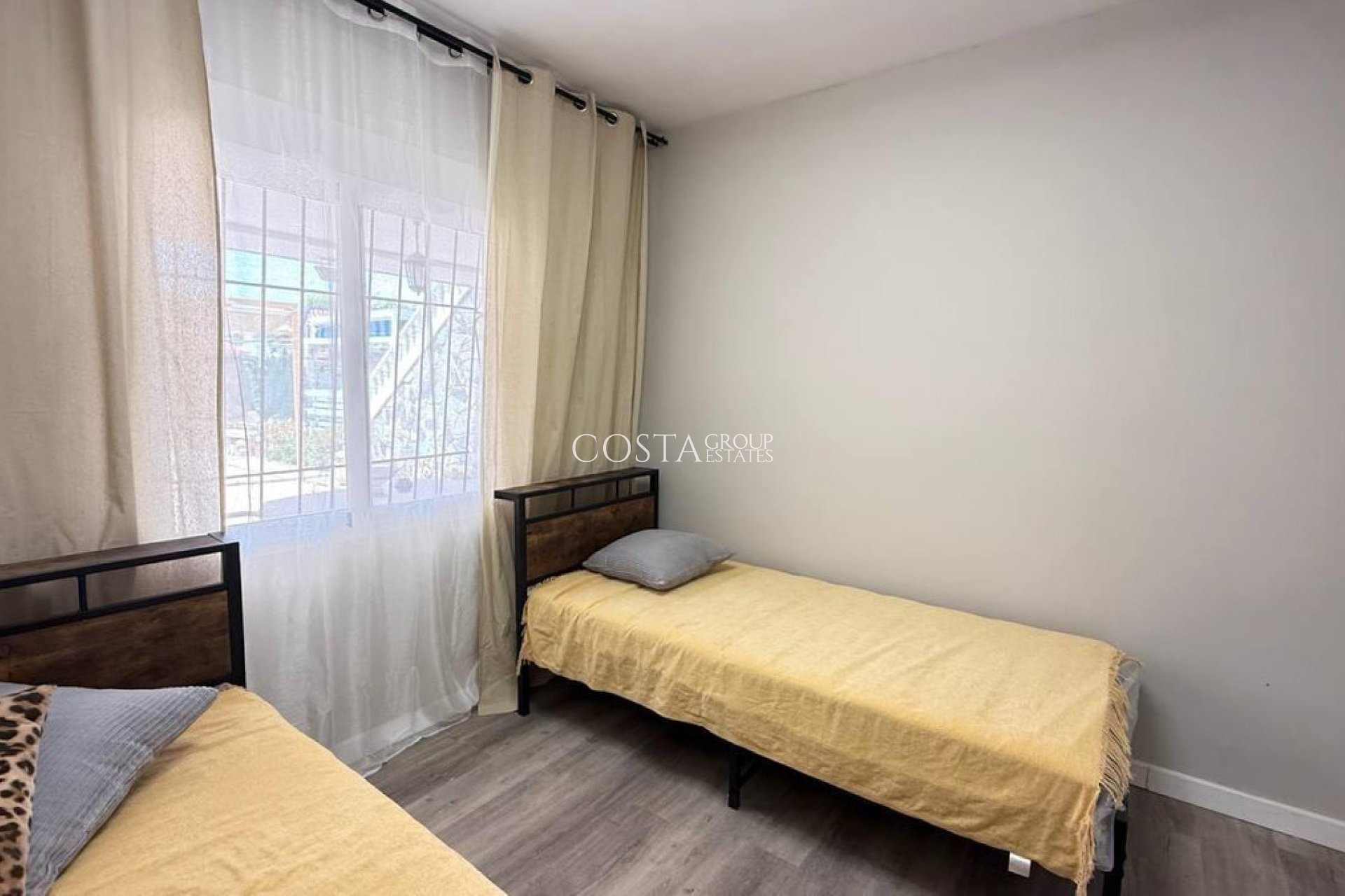 Resale - House -
Orihuela - Orihuela Costa