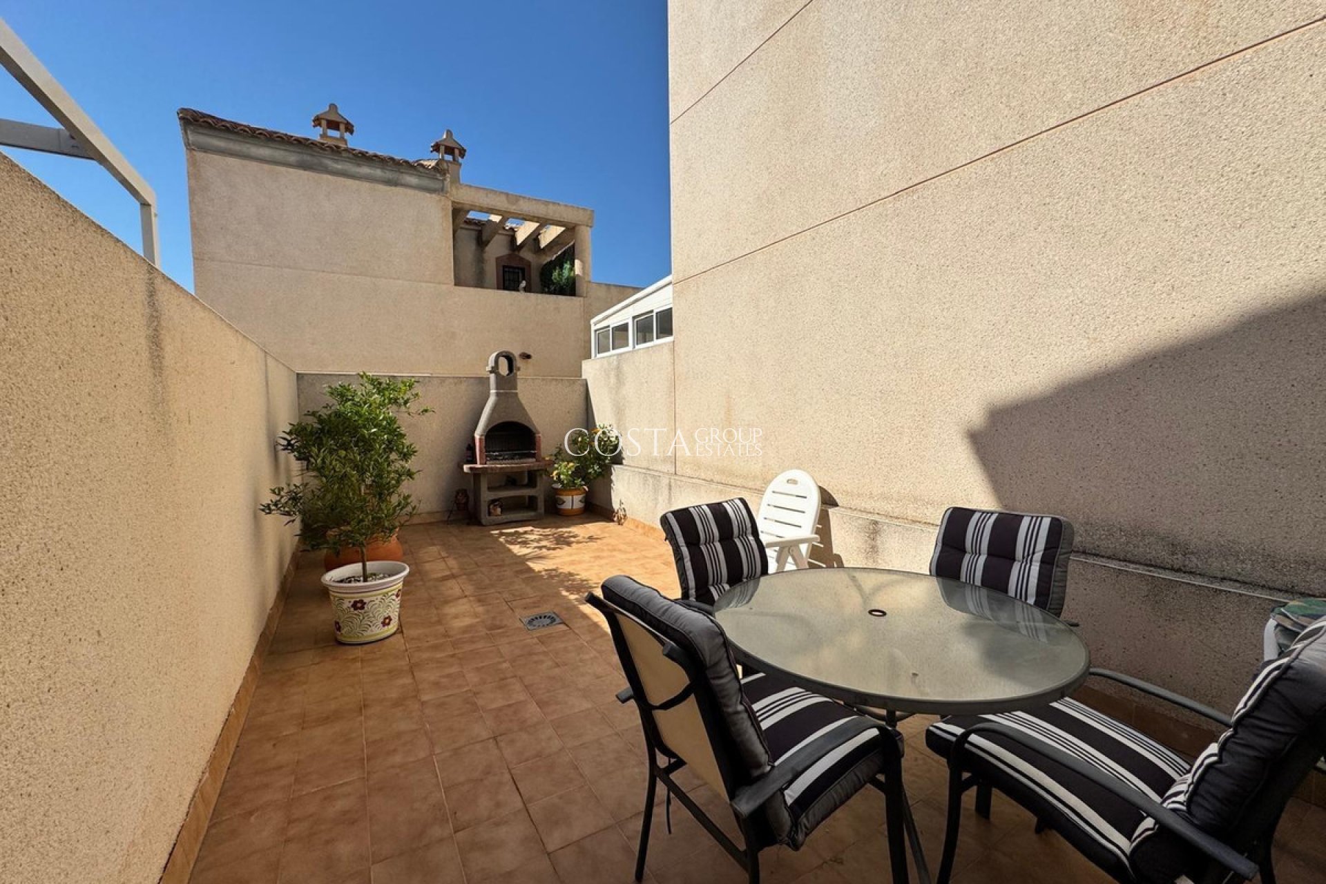 Resale - House -
Orihuela - Orihuela Costa