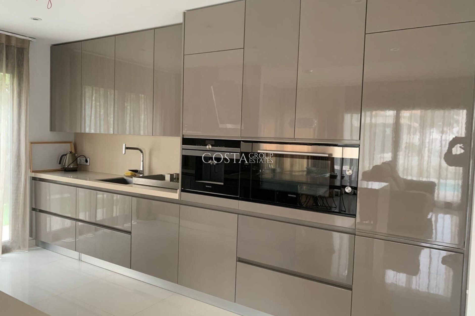 Resale - House -
Orihuela - Orihuela Costa