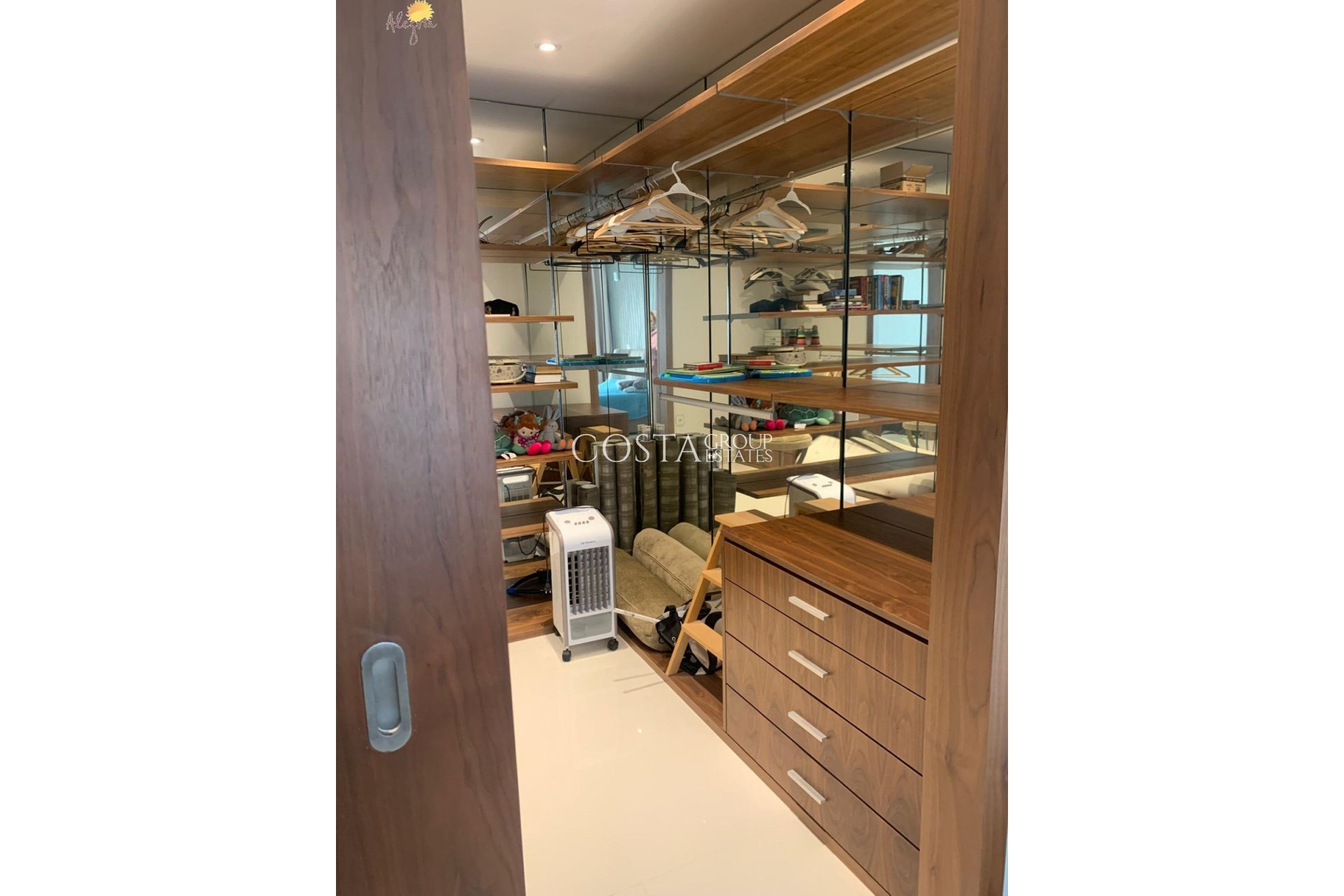 Resale - House -
Orihuela - Orihuela Costa