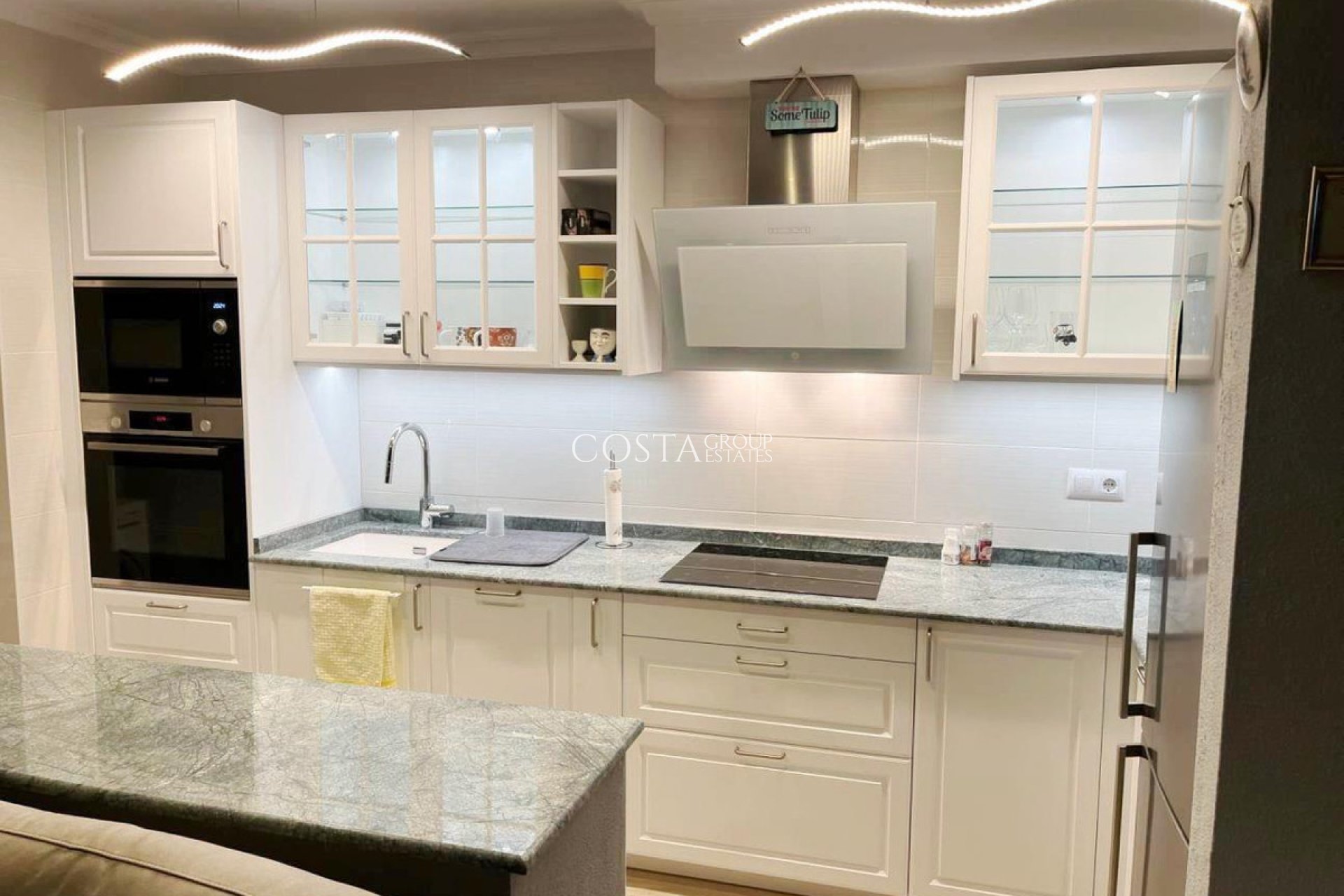 Resale - House -
Orihuela - Orihuela Costa