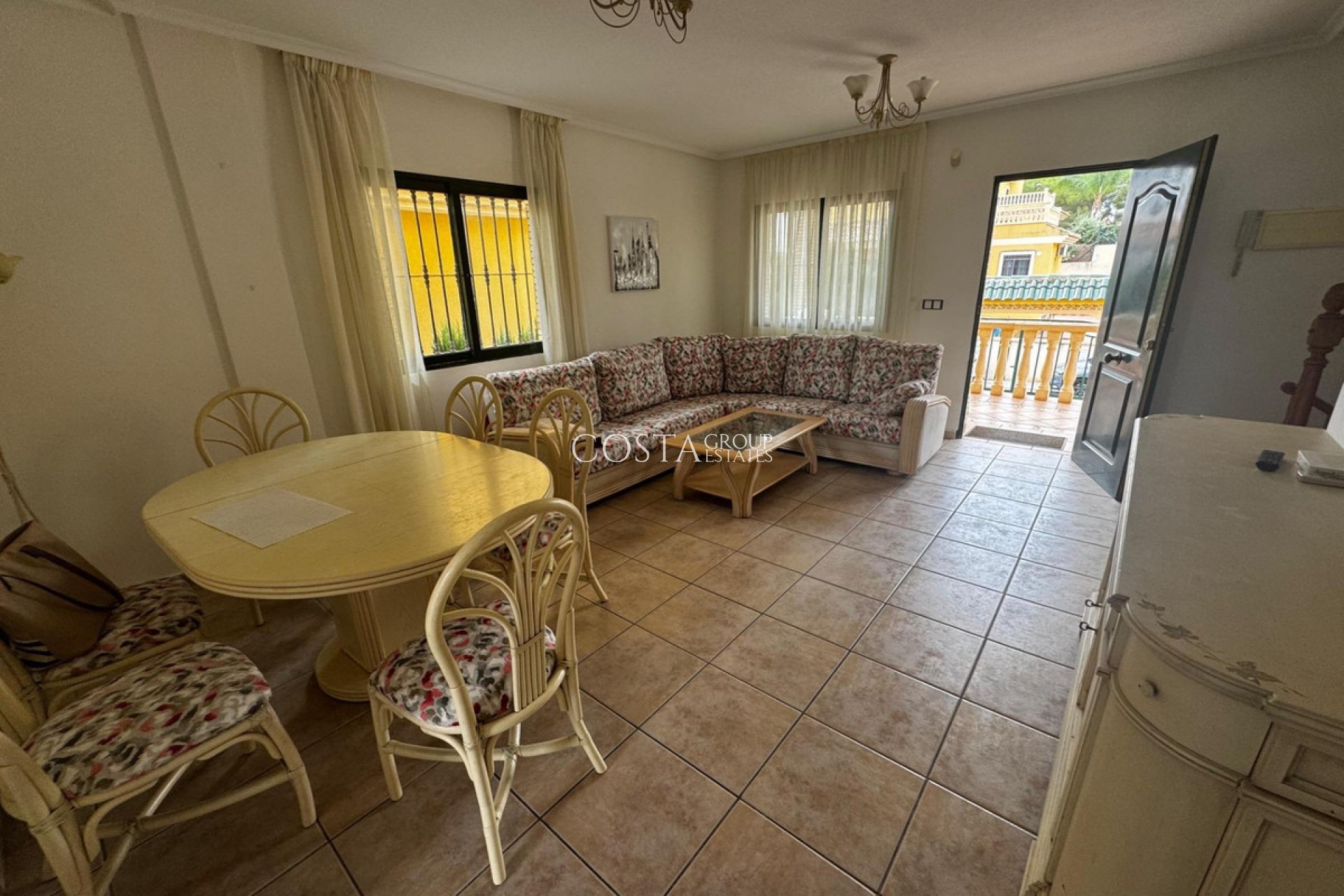 Resale - House -
Orihuela - Orihuela Costa