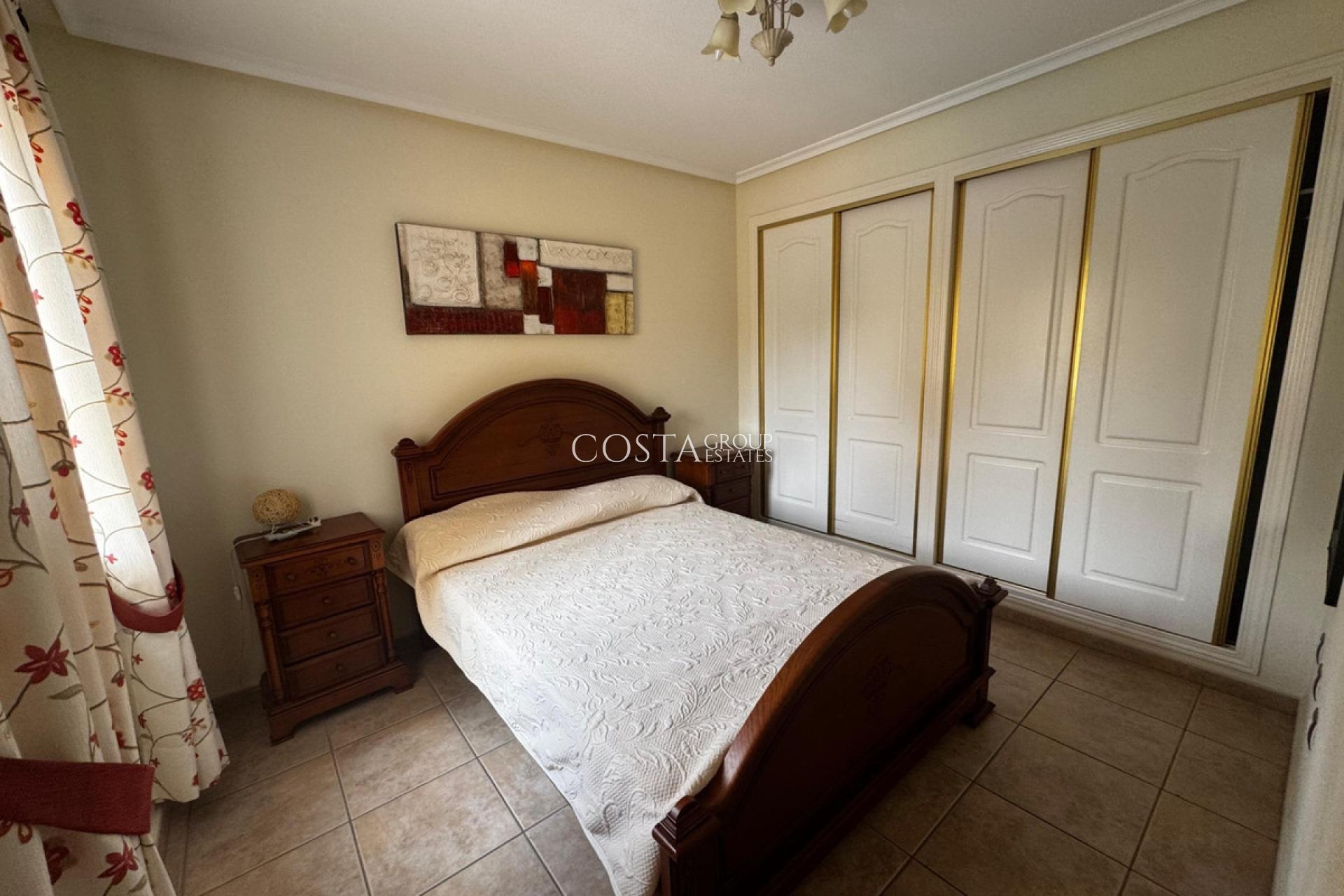 Resale - House -
Orihuela - Orihuela Costa