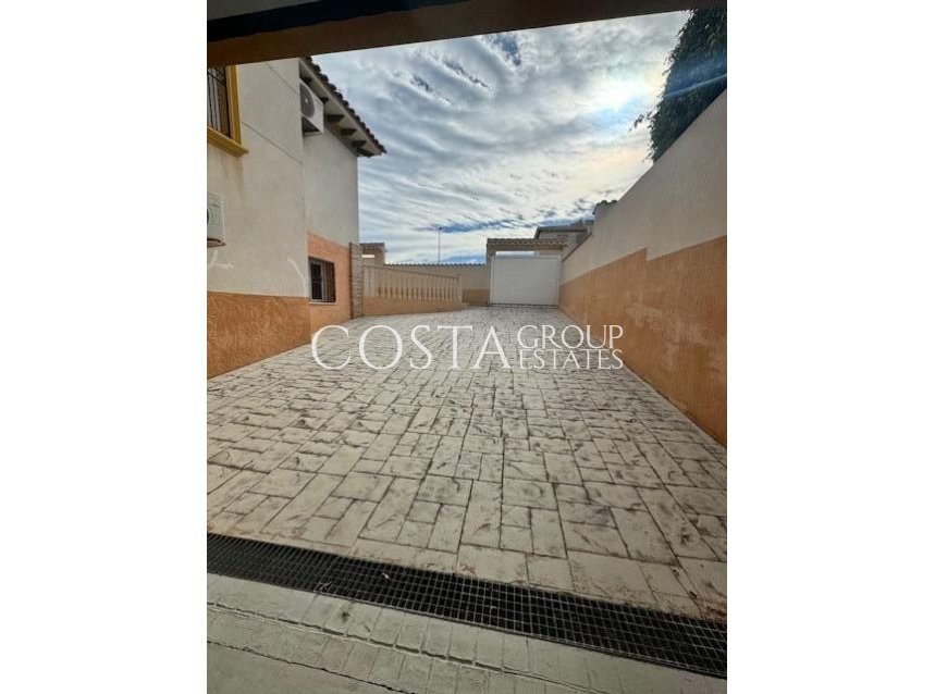 Resale - House -
Orihuela - Orihuela Costa