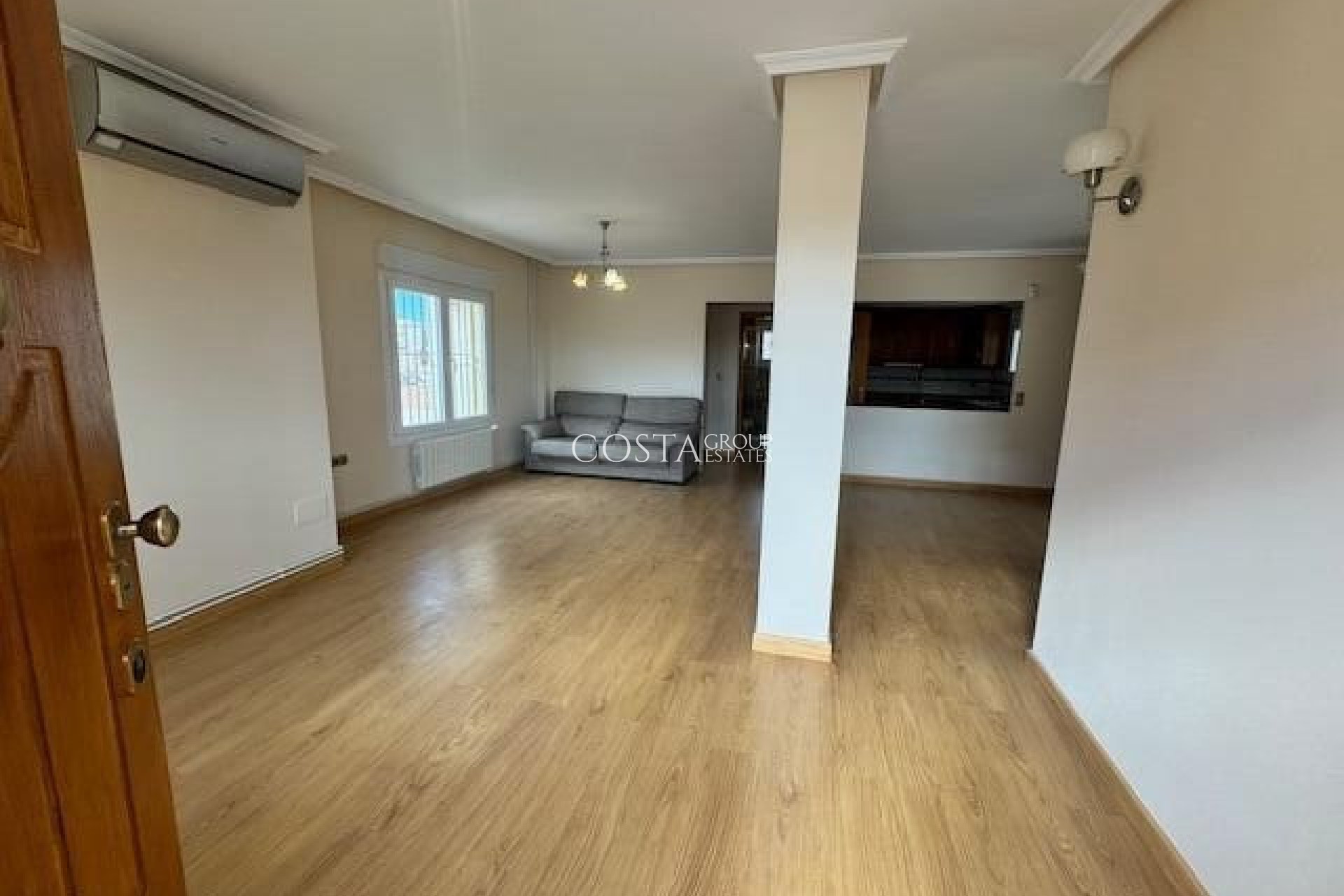 Resale - House -
Orihuela - Orihuela Costa