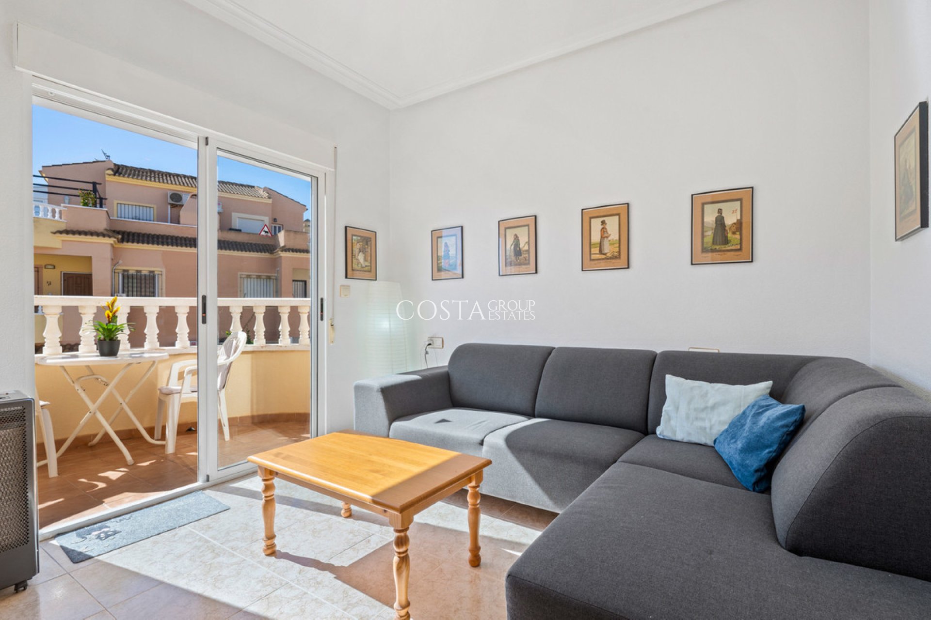 Resale - House -
Orihuela - Orihuela Costa