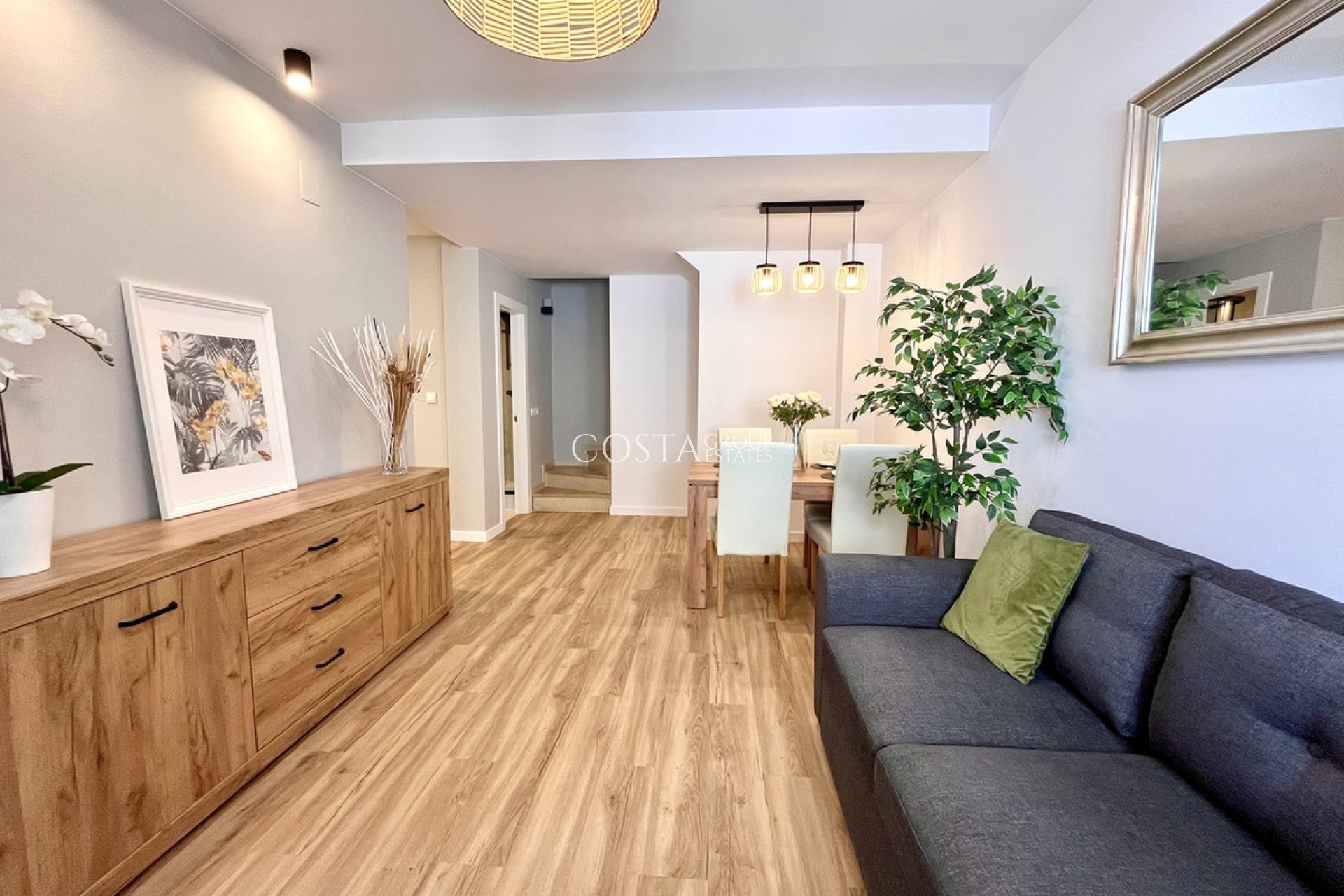 Resale - House -
Orihuela - Playa Flamenca