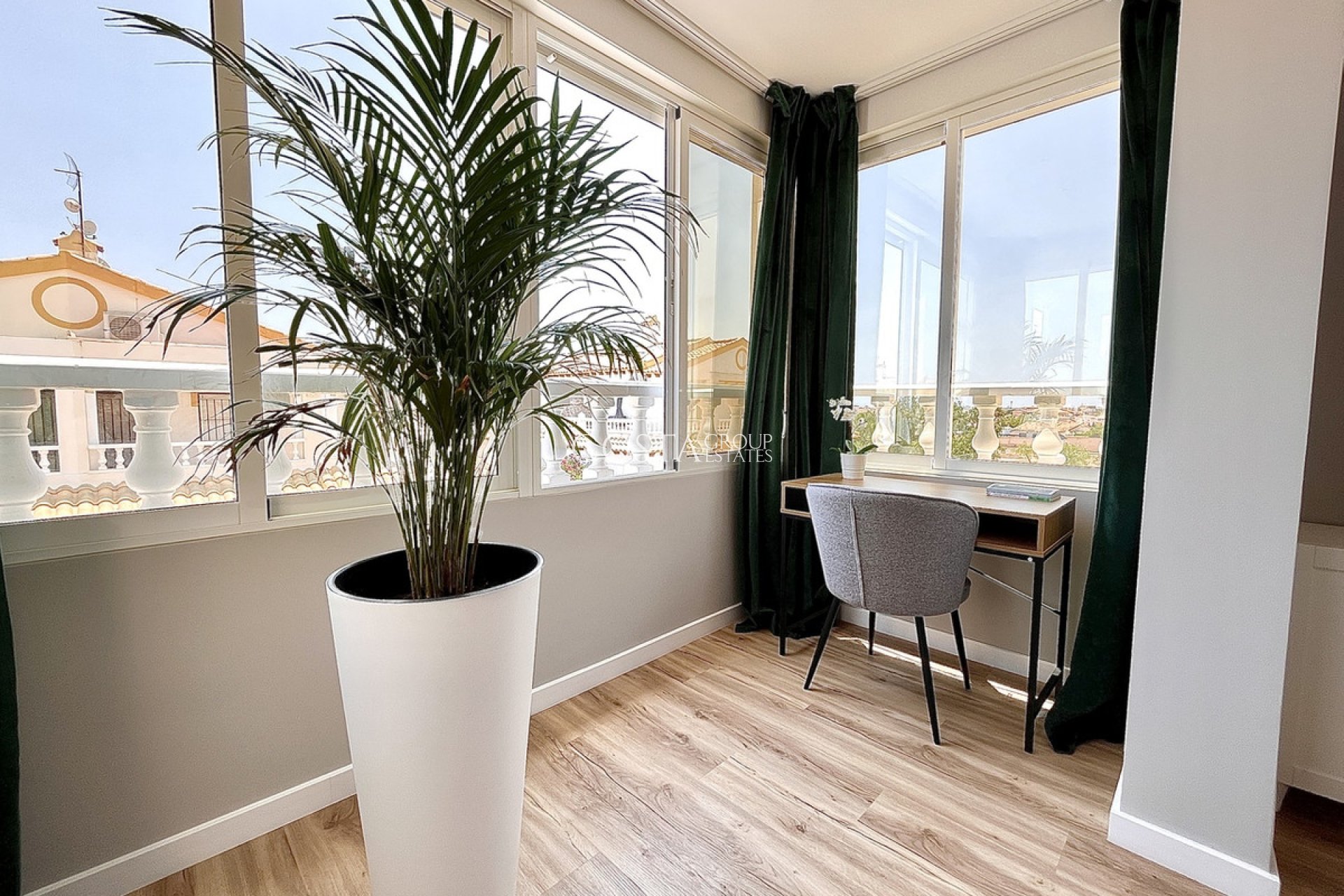 Resale - House -
Orihuela - Playa Flamenca