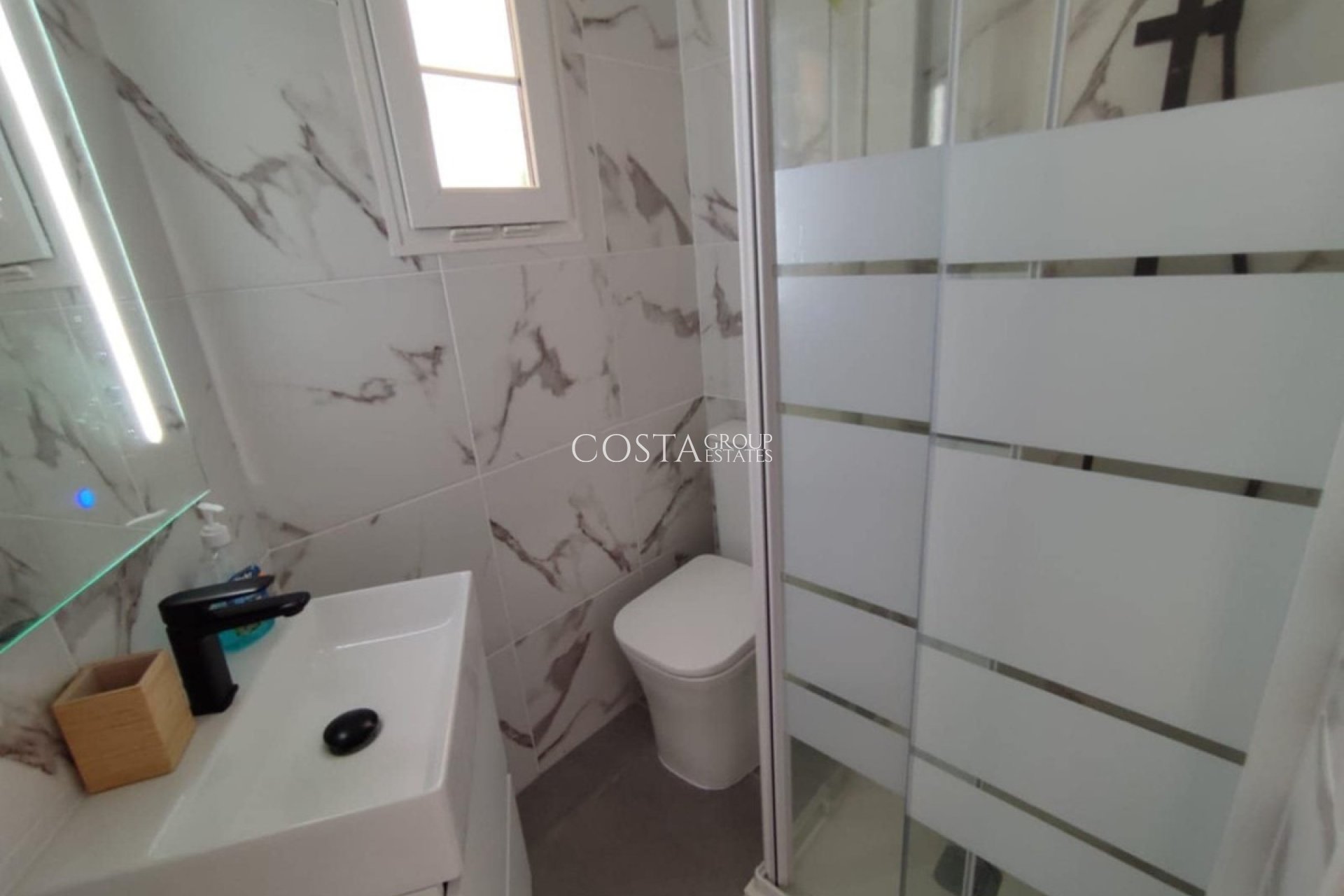 Resale - House -
Orihuela - Playa Flamenca