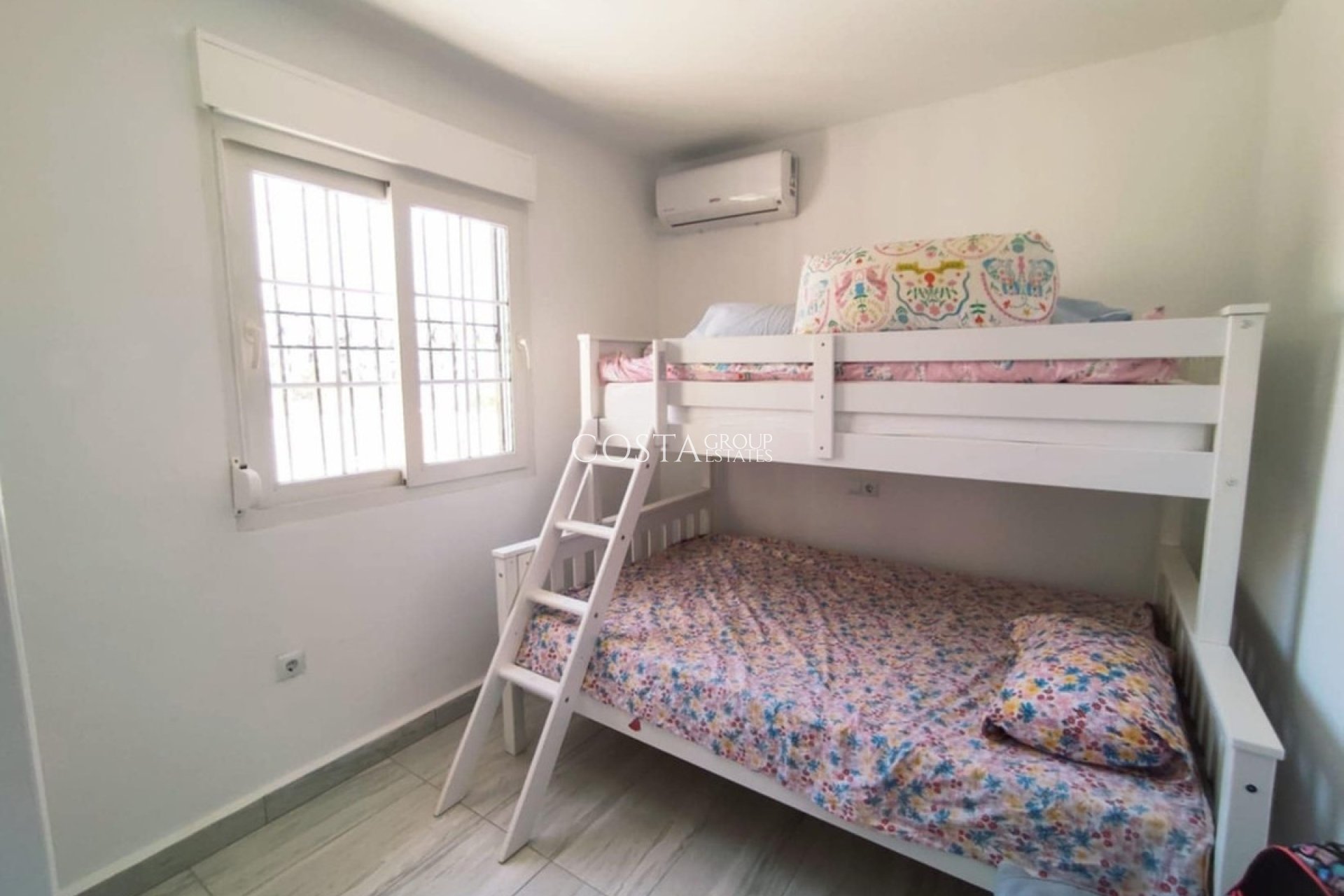 Resale - House -
Orihuela - Playa Flamenca