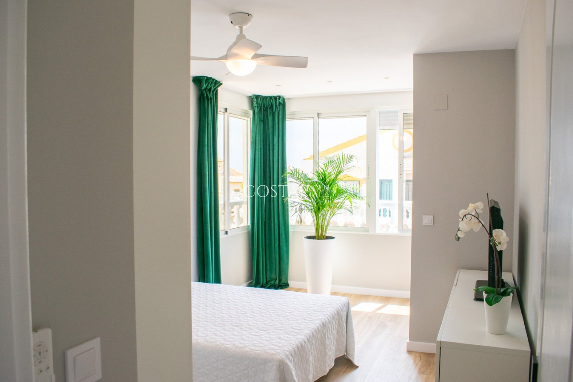 Resale - House -
Orihuela - Punta Prima