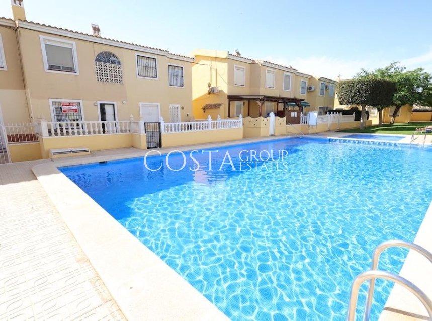 Resale - House -
Orihuela - Villamartin