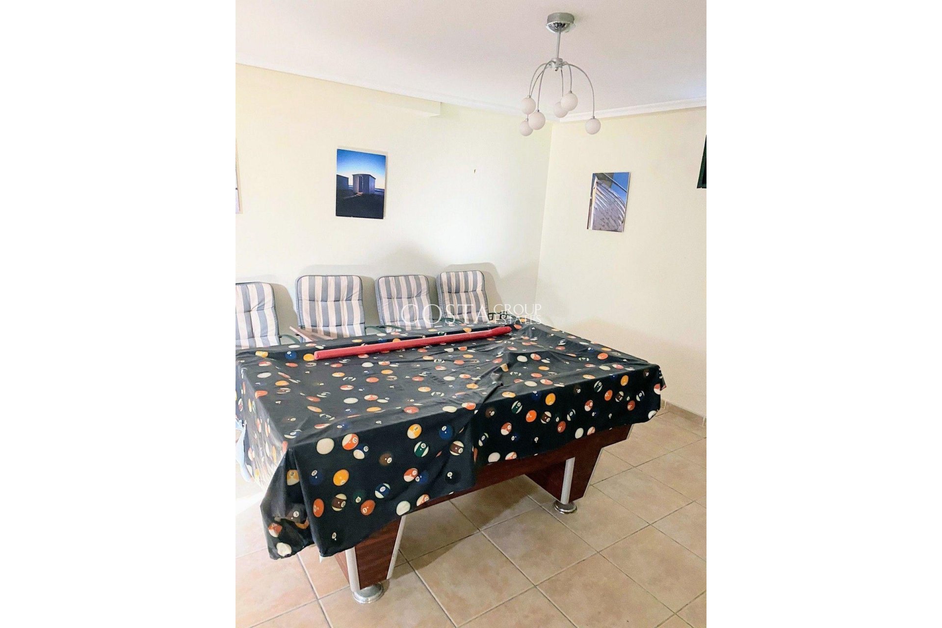 Resale - House -
Orihuela - Villamartin