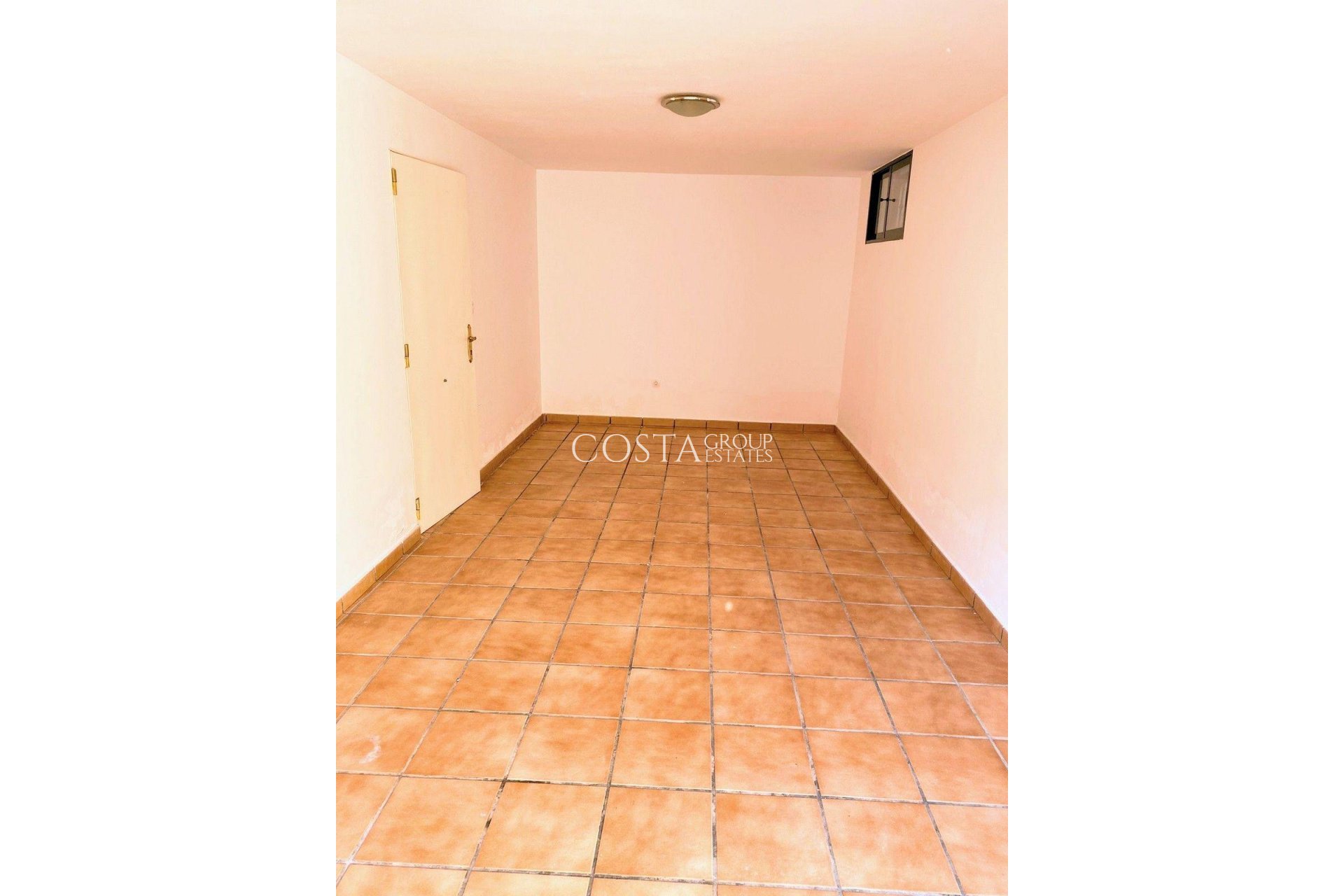 Resale - House -
Orihuela - Villamartin
