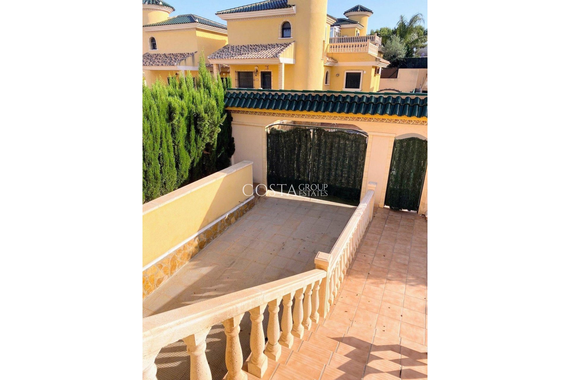 Resale - House -
Orihuela - Villamartin