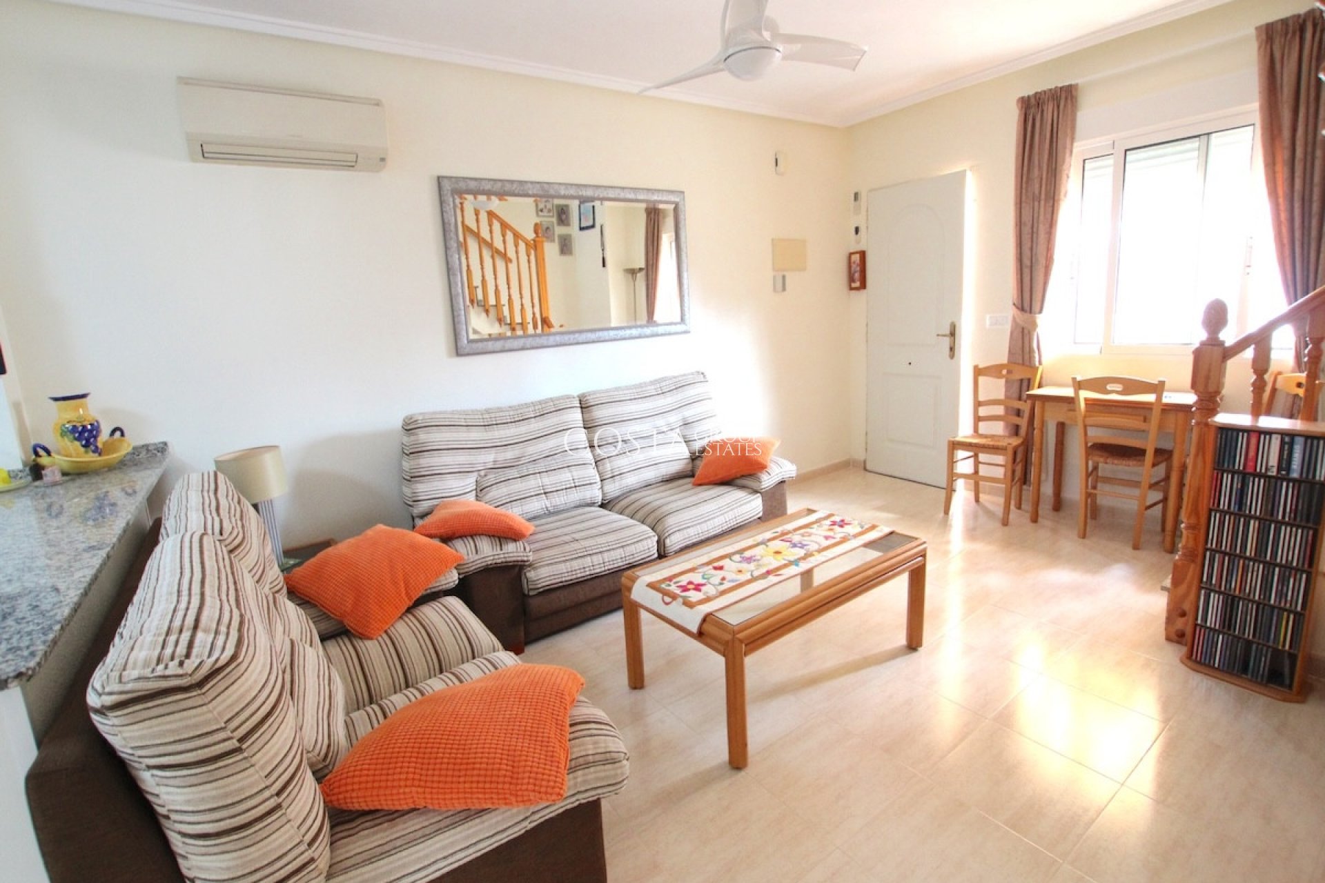 Resale - House -
Orihuela - Villamartin