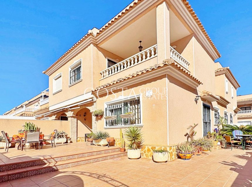 Resale - House -
Orihuela - Villamartin