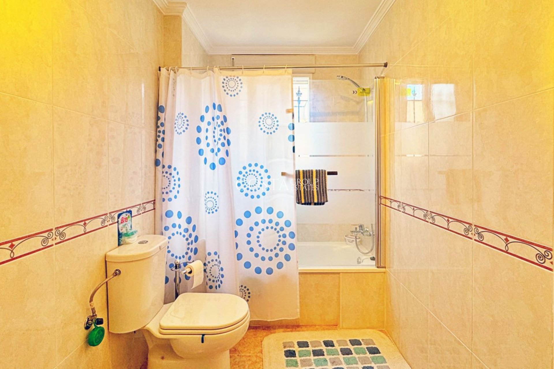 Resale - House -
Orihuela - Villamartin