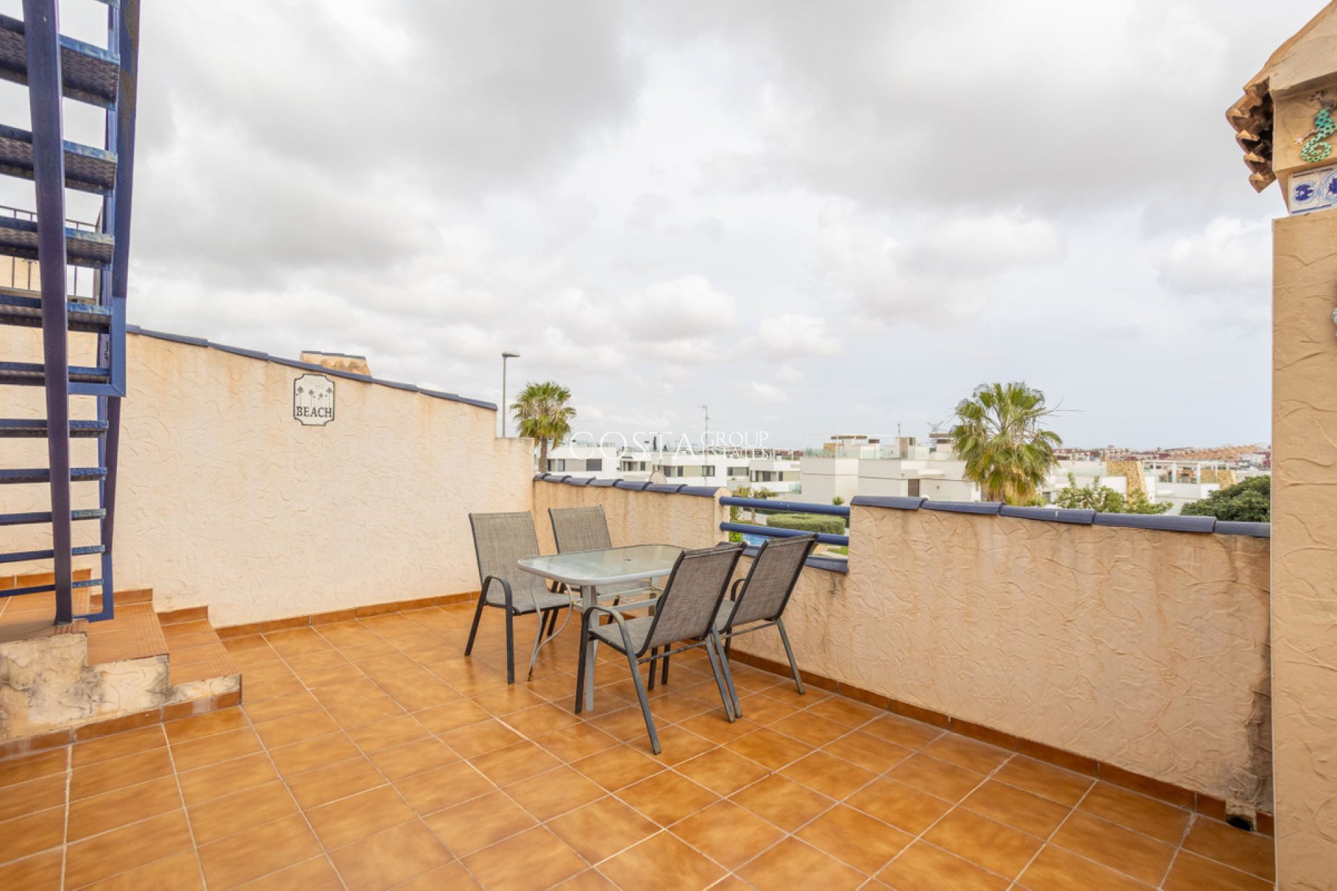 Resale - House -
Orihuela - Villamartin