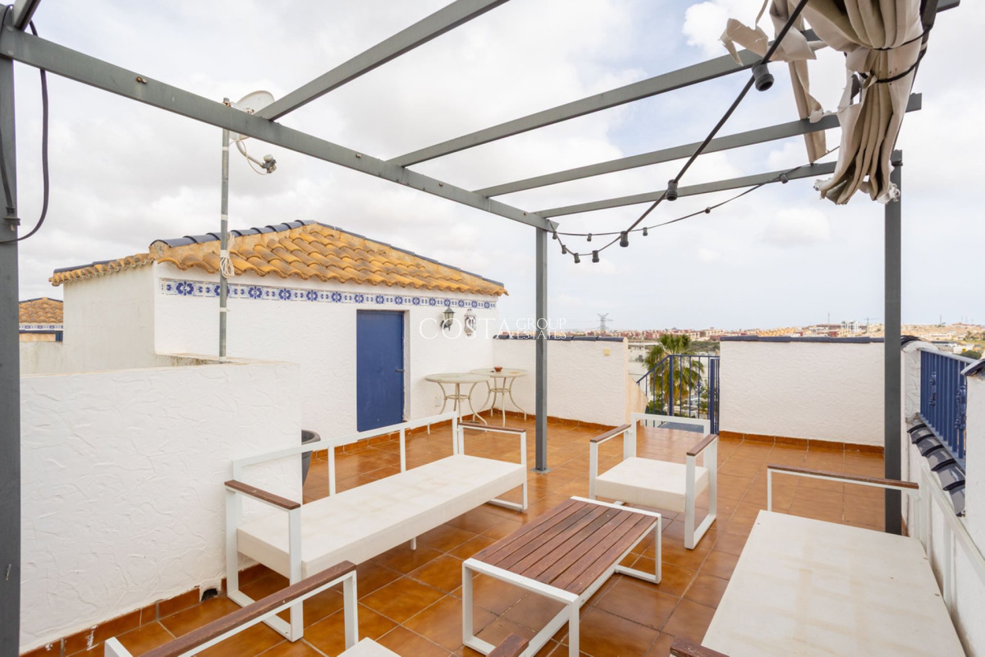 Resale - House -
Orihuela - Villamartin