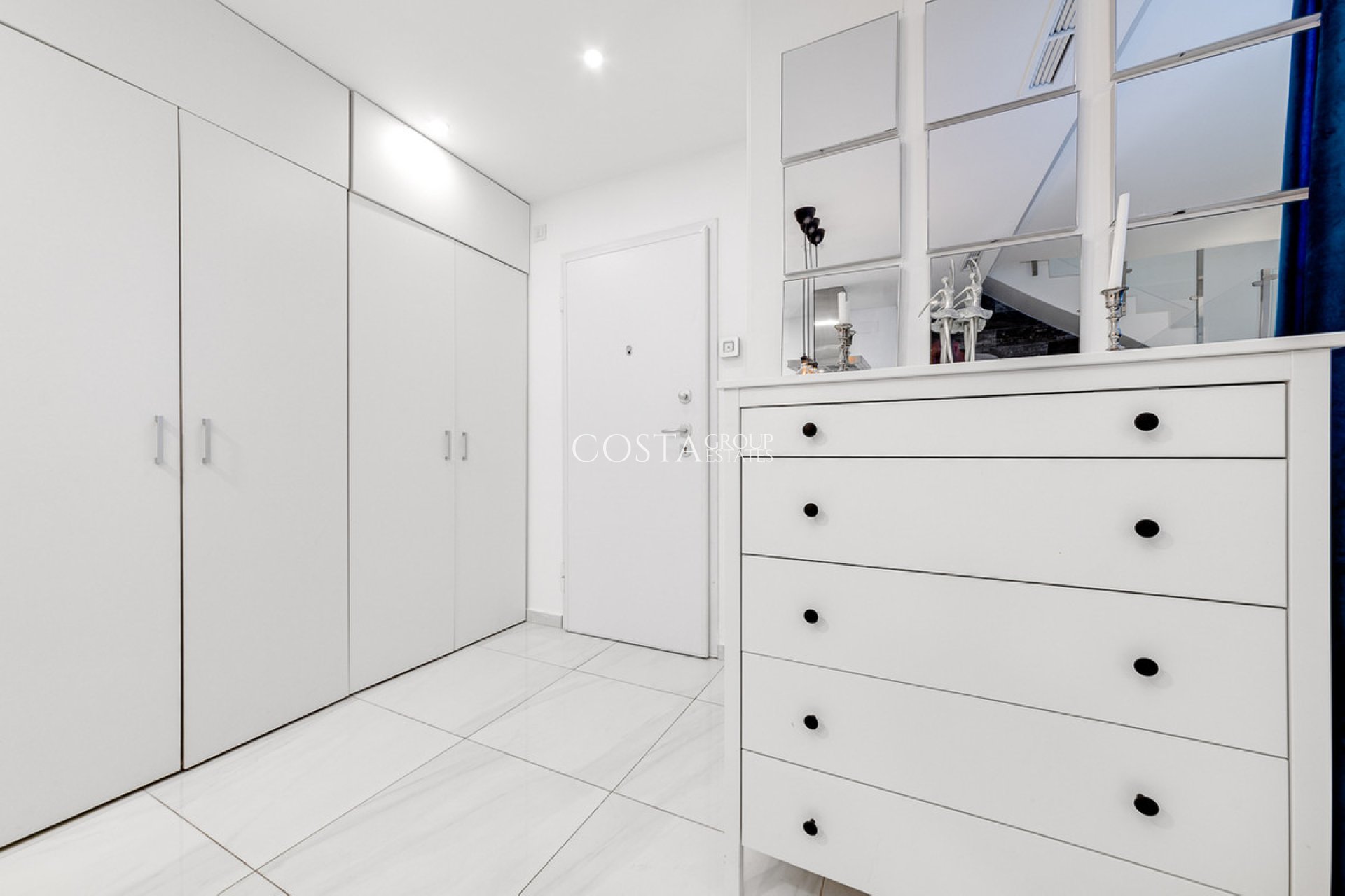 Resale - House -
Orihuela - Villamartin