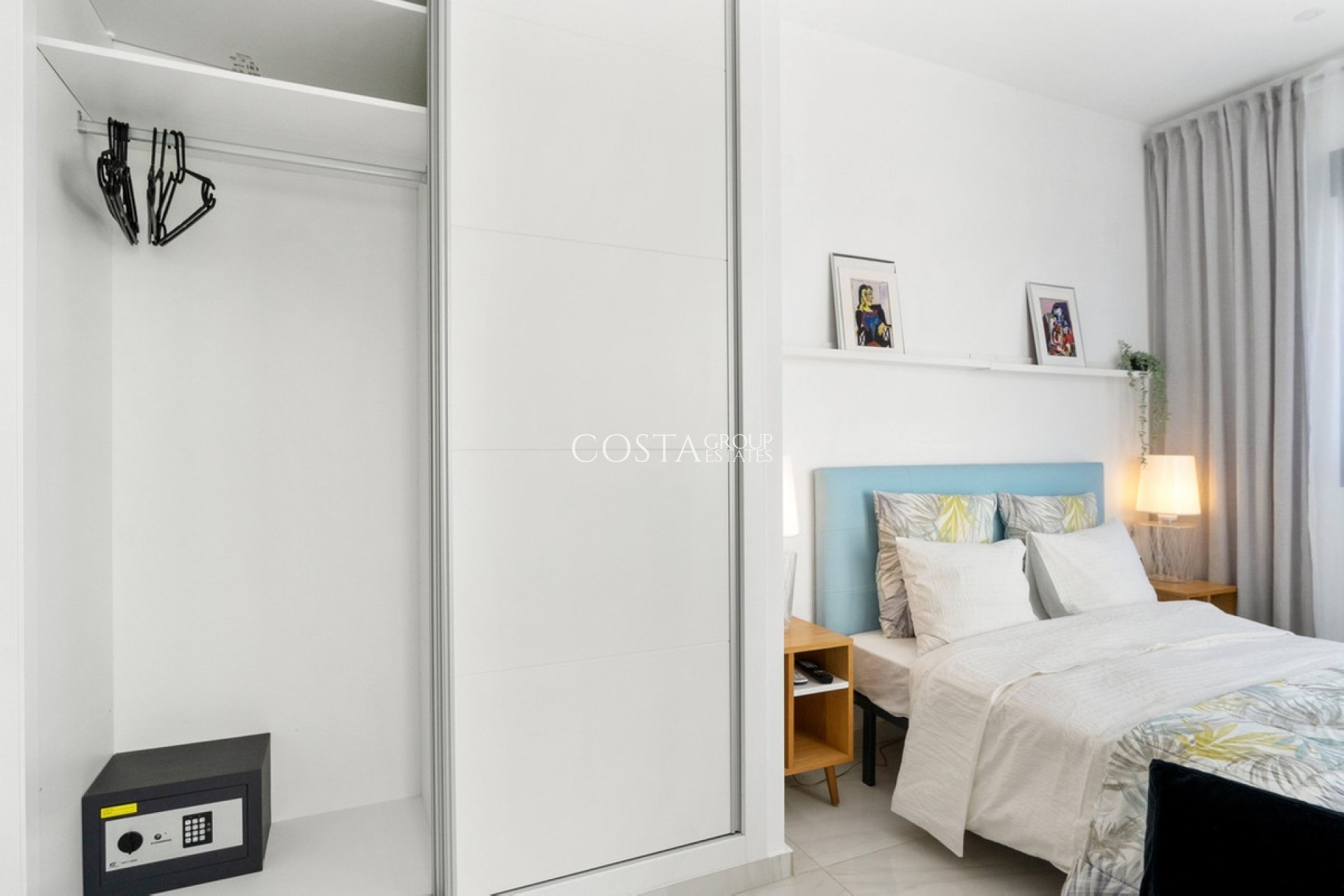 Resale - House -
Orihuela - Villamartin