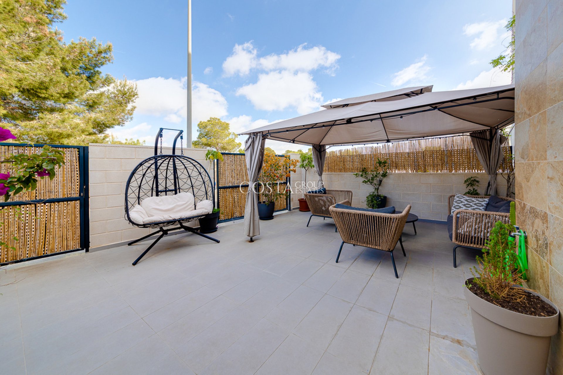 Resale - House -
Orihuela - Villamartin