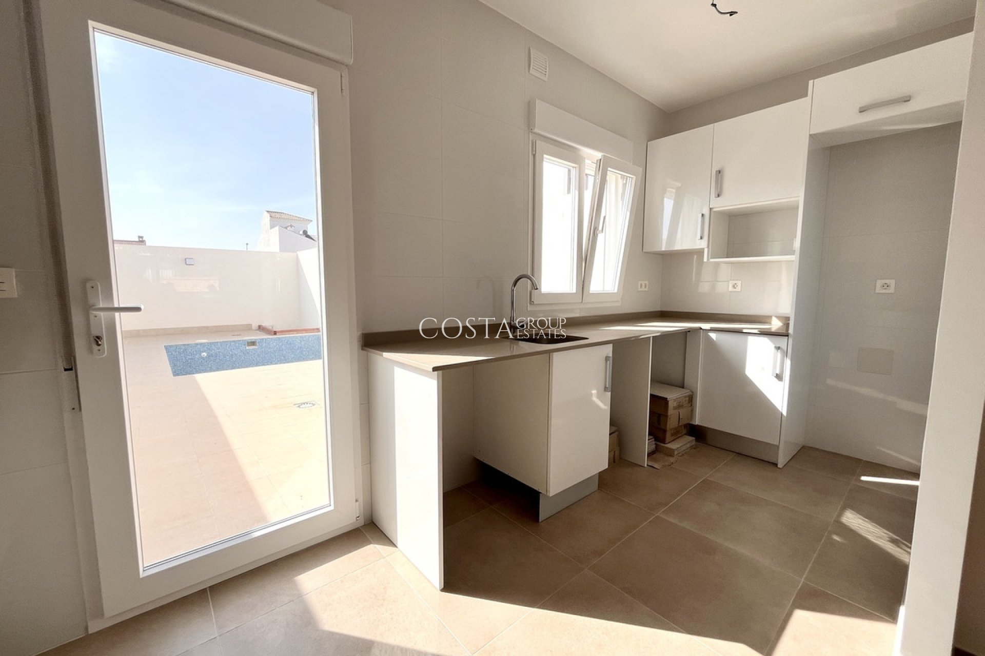 Resale - House -
Pilar de la Horadada - Pilar de la Horadada Centro