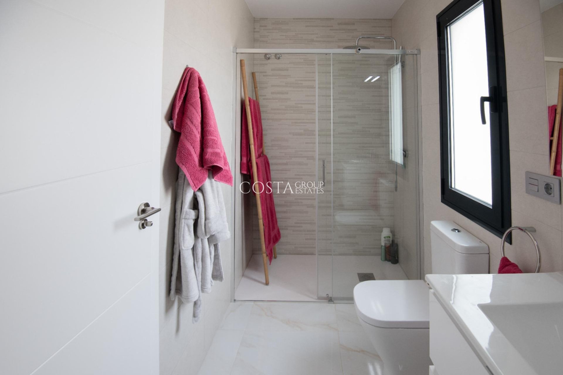 Resale - House -
Pilar de la Horadada - Pinar de Campoverde