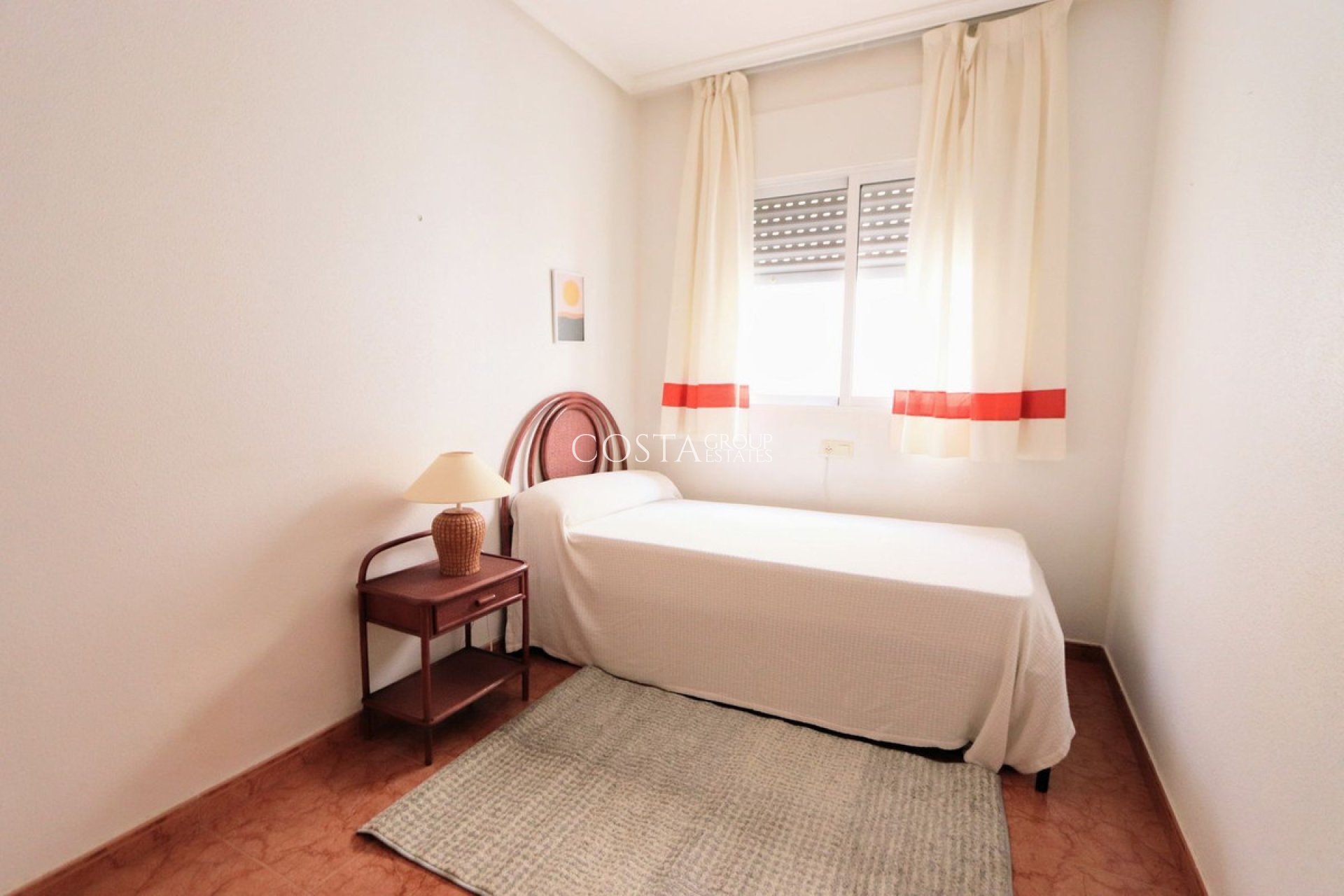 Resale - House -
Pilar de la Horadada - Torre De La Horadada