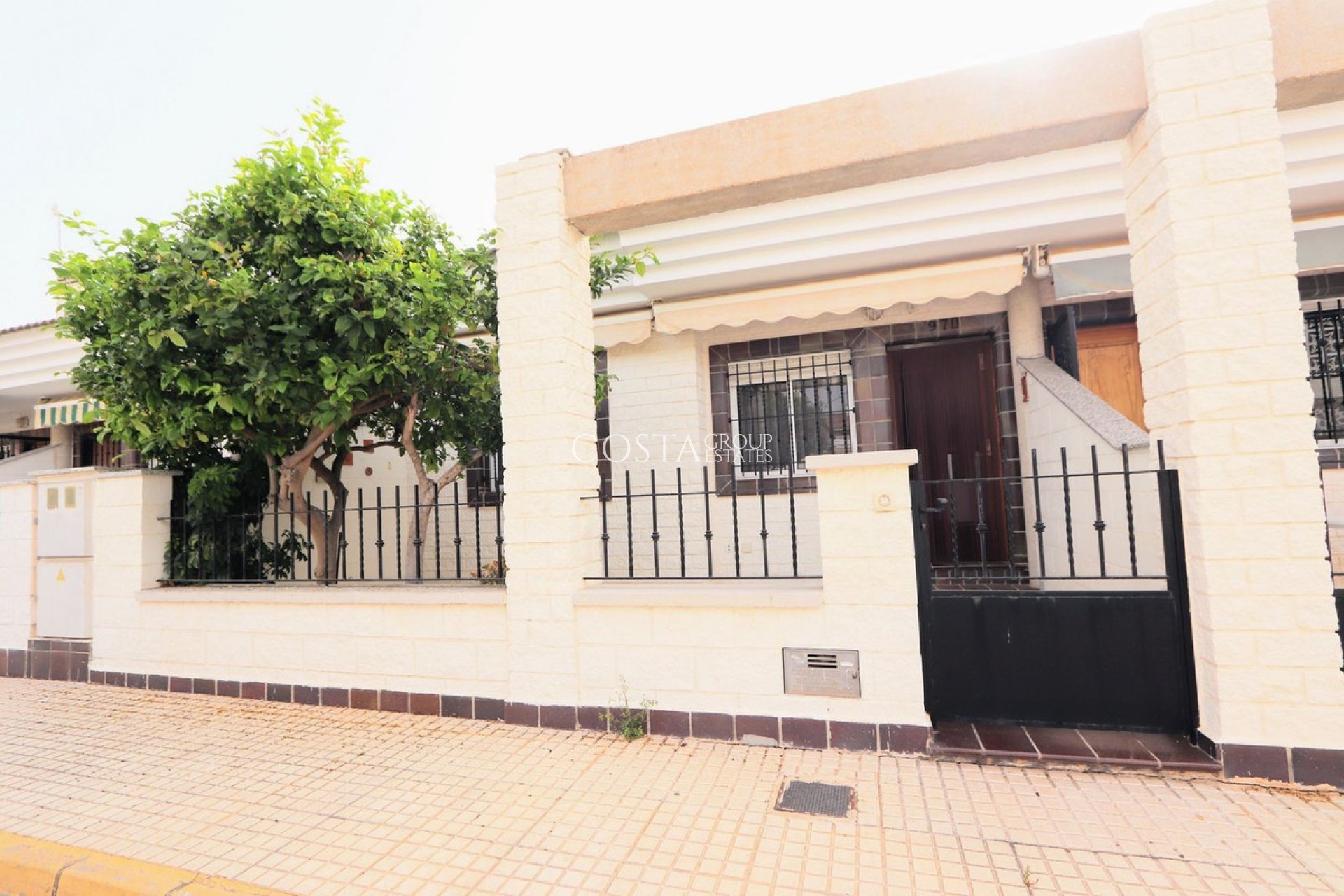 Resale - House -
Pilar de la Horadada - Torre De La Horadada