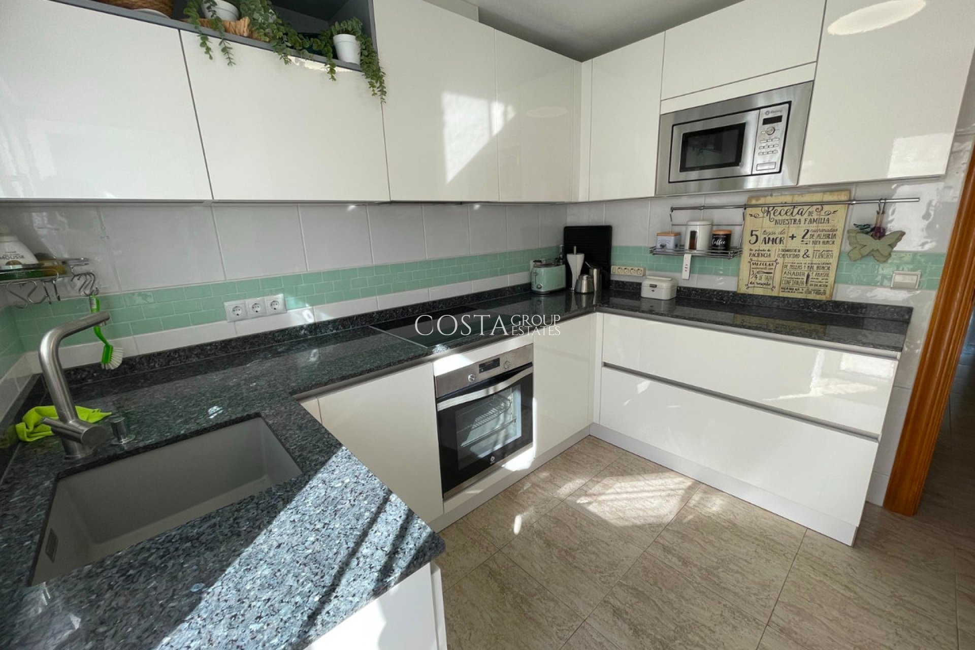 Resale - House -
Pilar de la Horadada - Torre De La Horadada