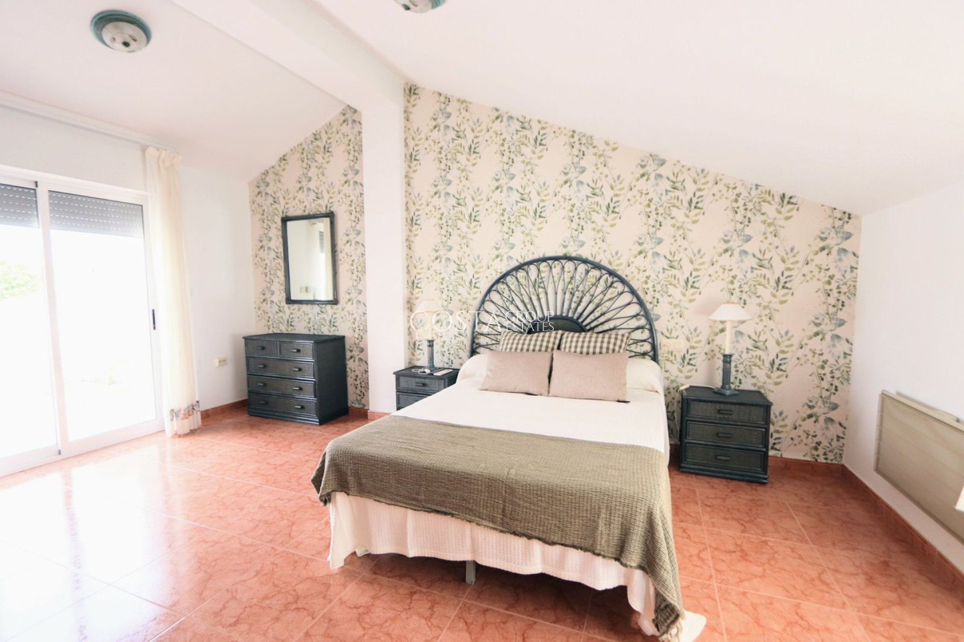 Resale - House -
Pilar de la Horadada - Torre De La Horadada