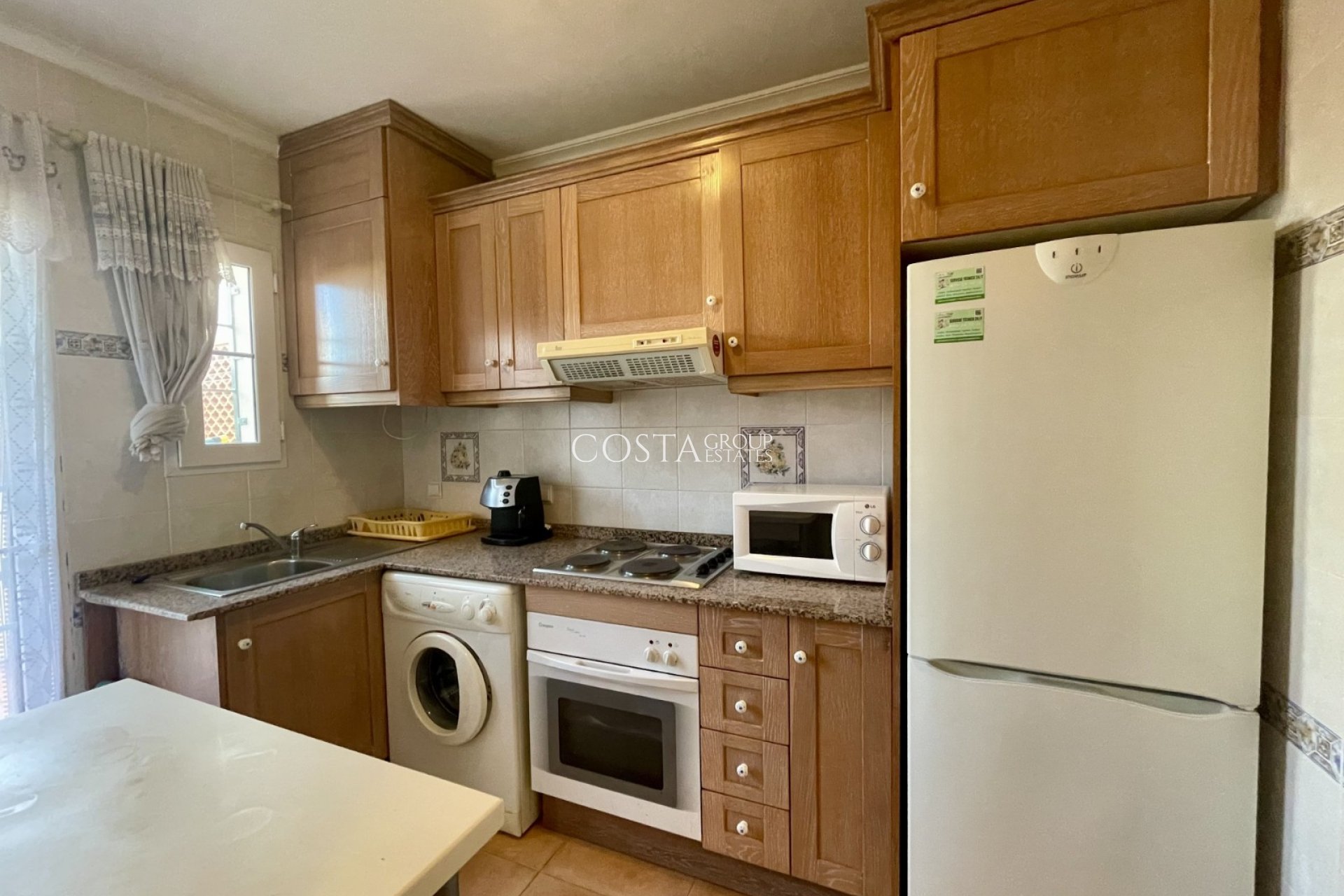 Resale - House -
Pilar de la Horadada