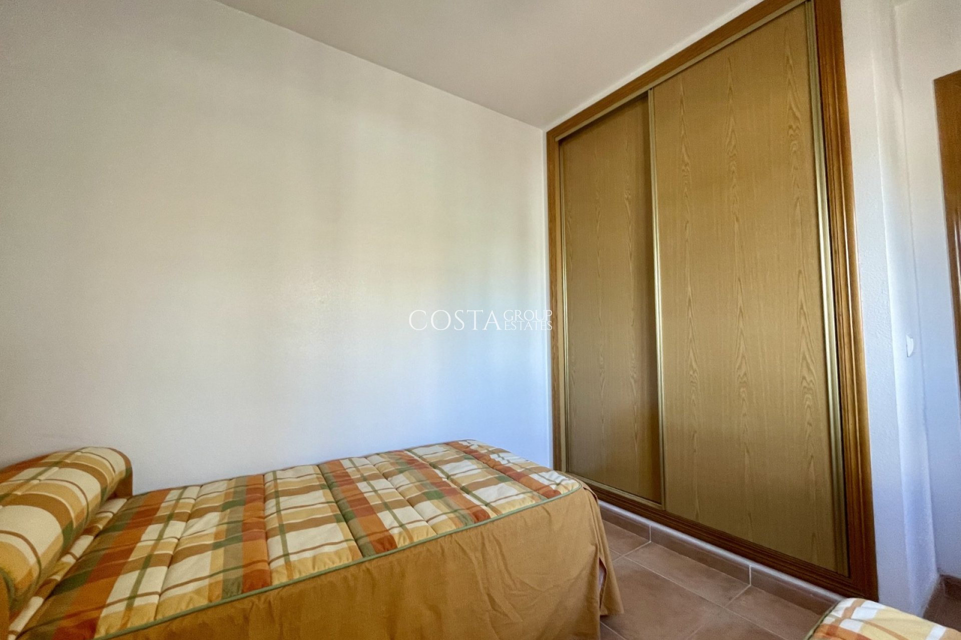 Resale - House -
Pilar de la Horadada