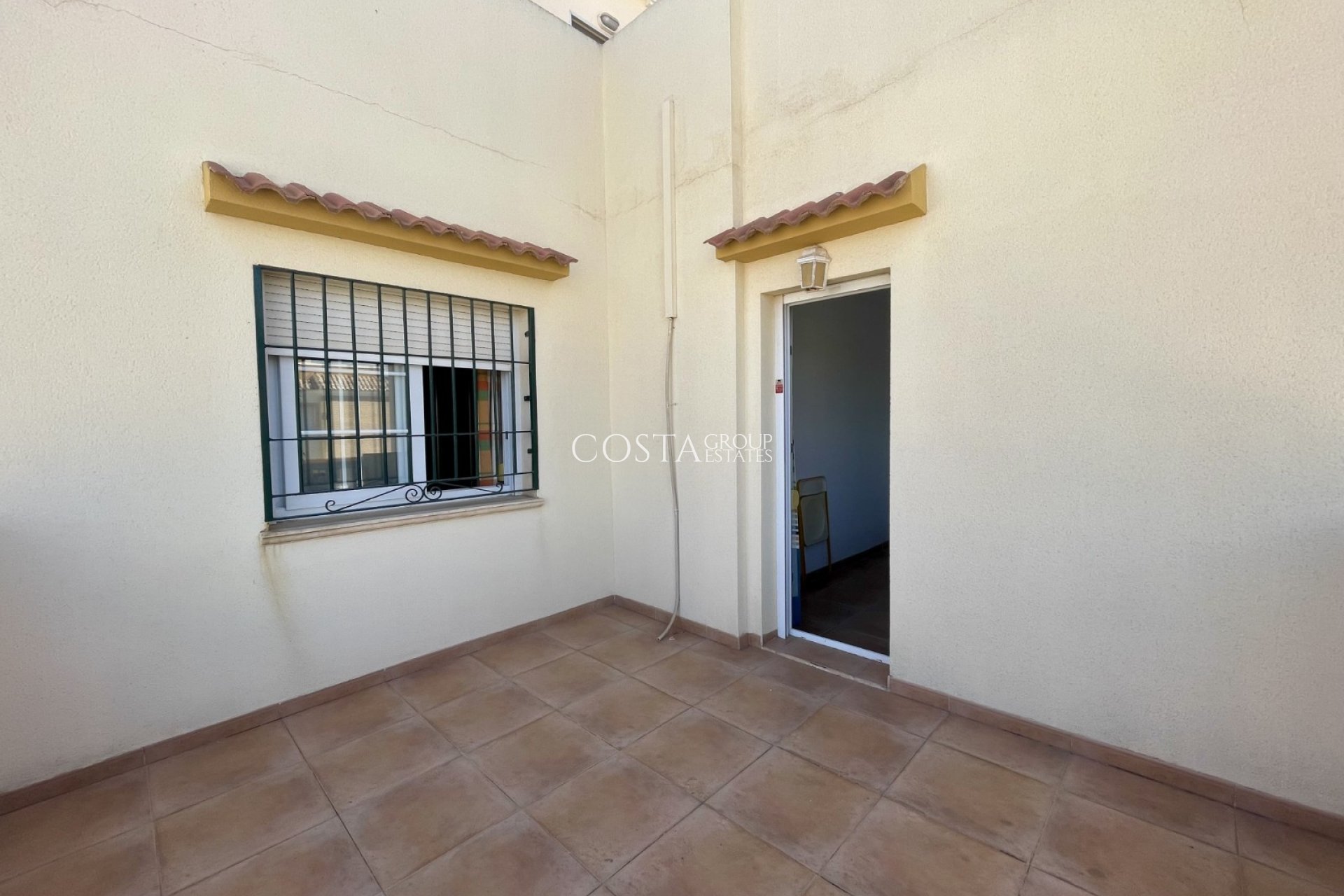 Resale - House -
Pilar de la Horadada