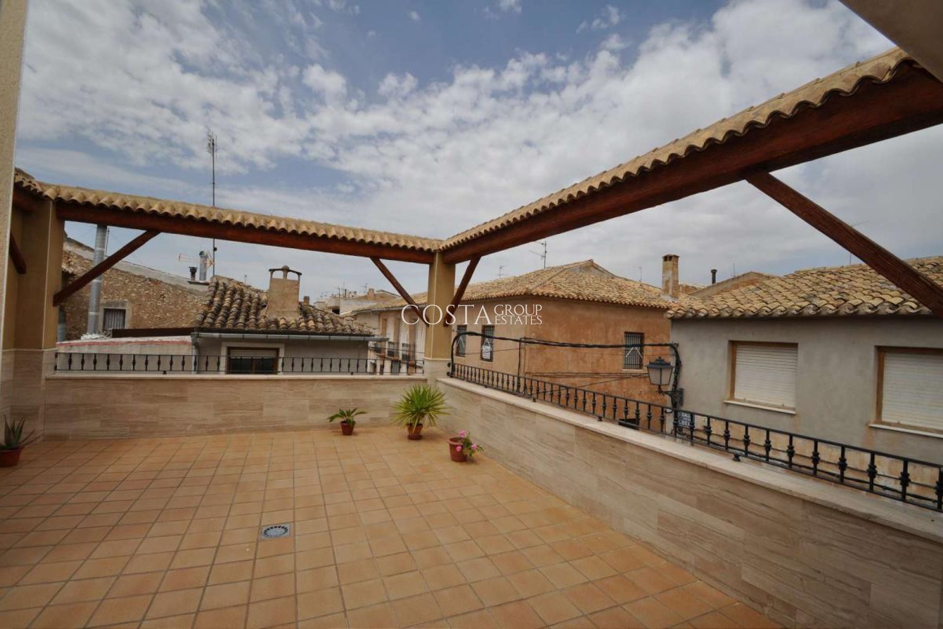 Resale - House -
Pinoso - Pinoso Centro