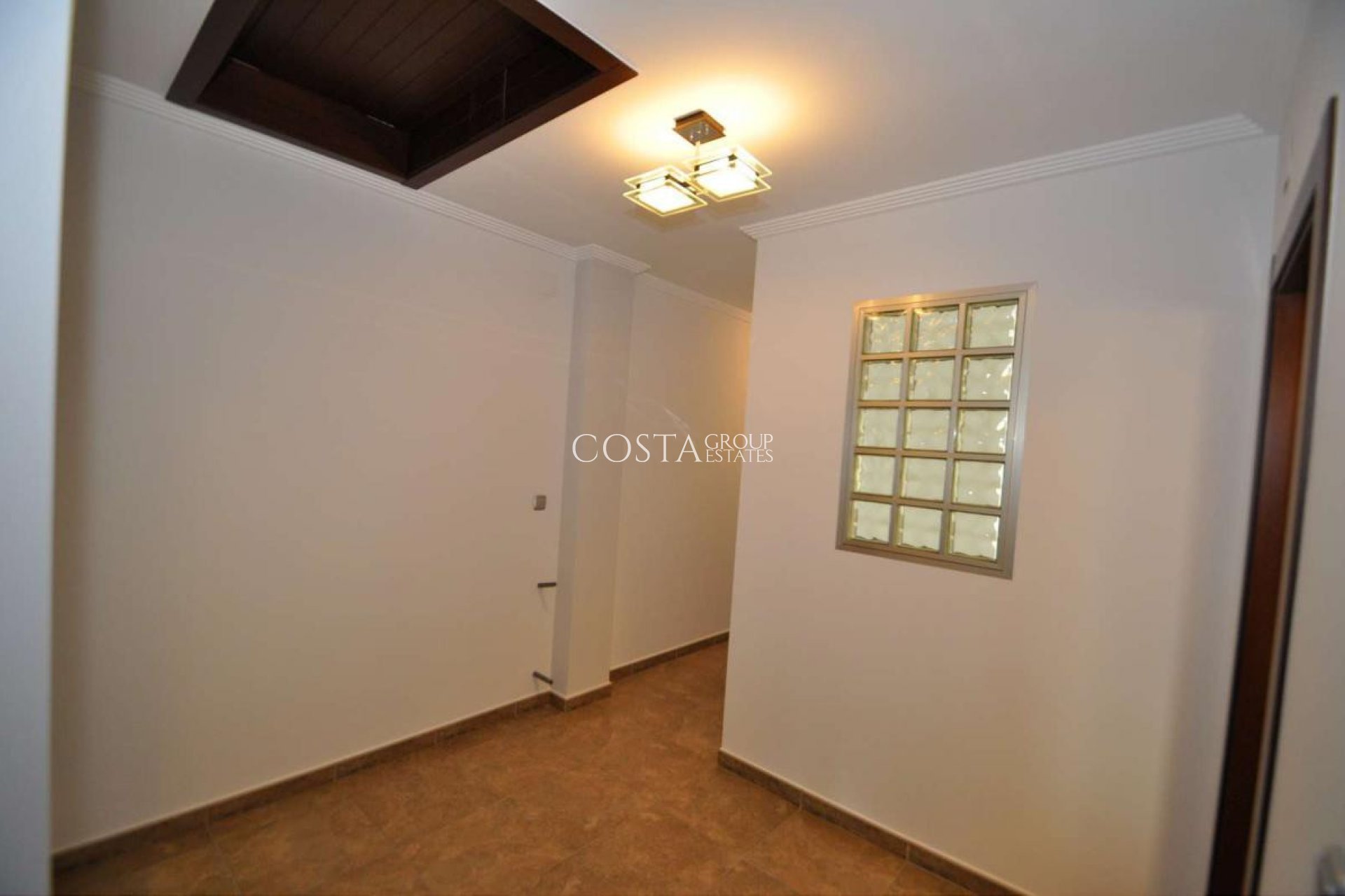 Resale - House -
Pinoso - Pinoso Centro