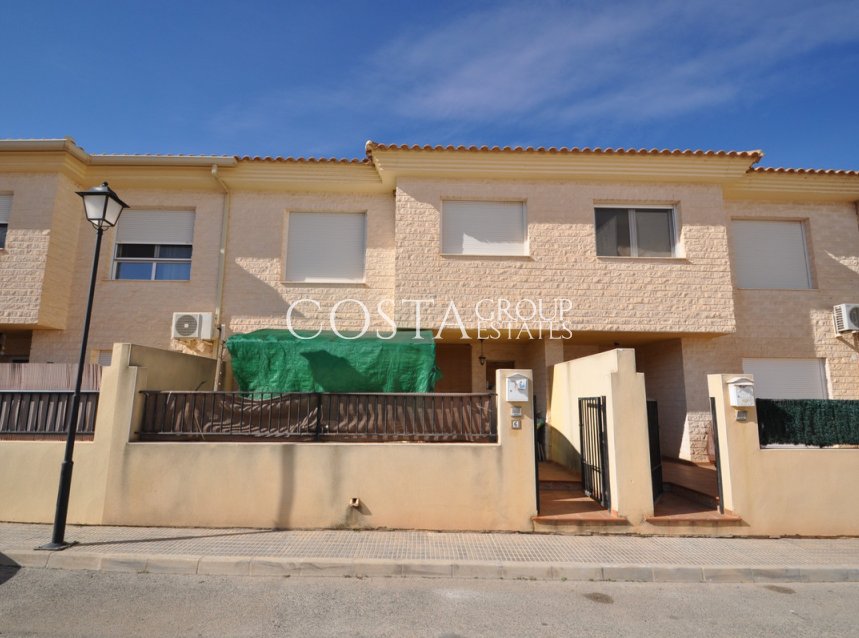 Resale - House -
Pinoso - Pinoso Centro